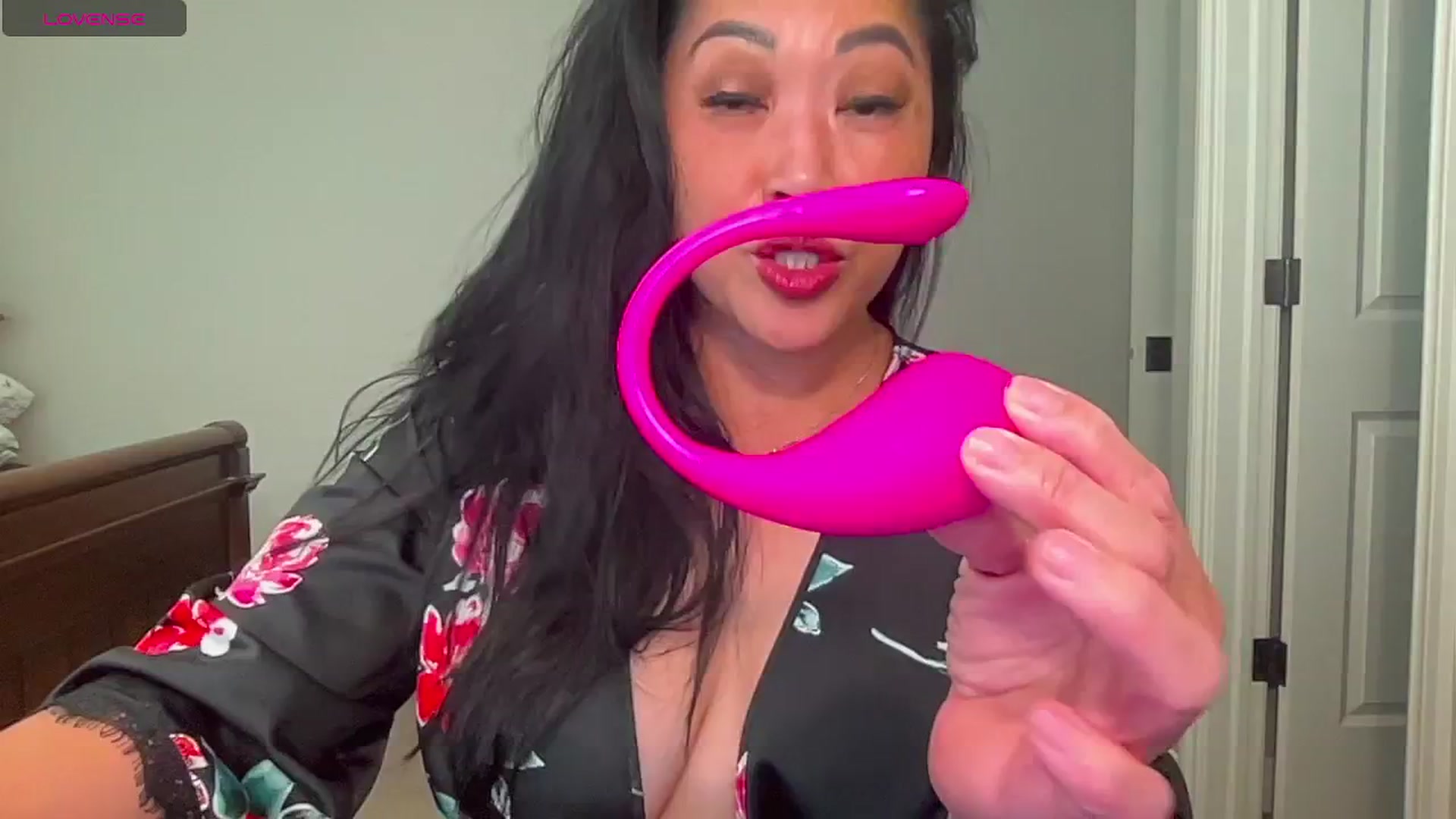 Gallery image thumbnail from Jade_Lee's myfreecams stream on, 05/06/2025, 03:09 image 9 of 20