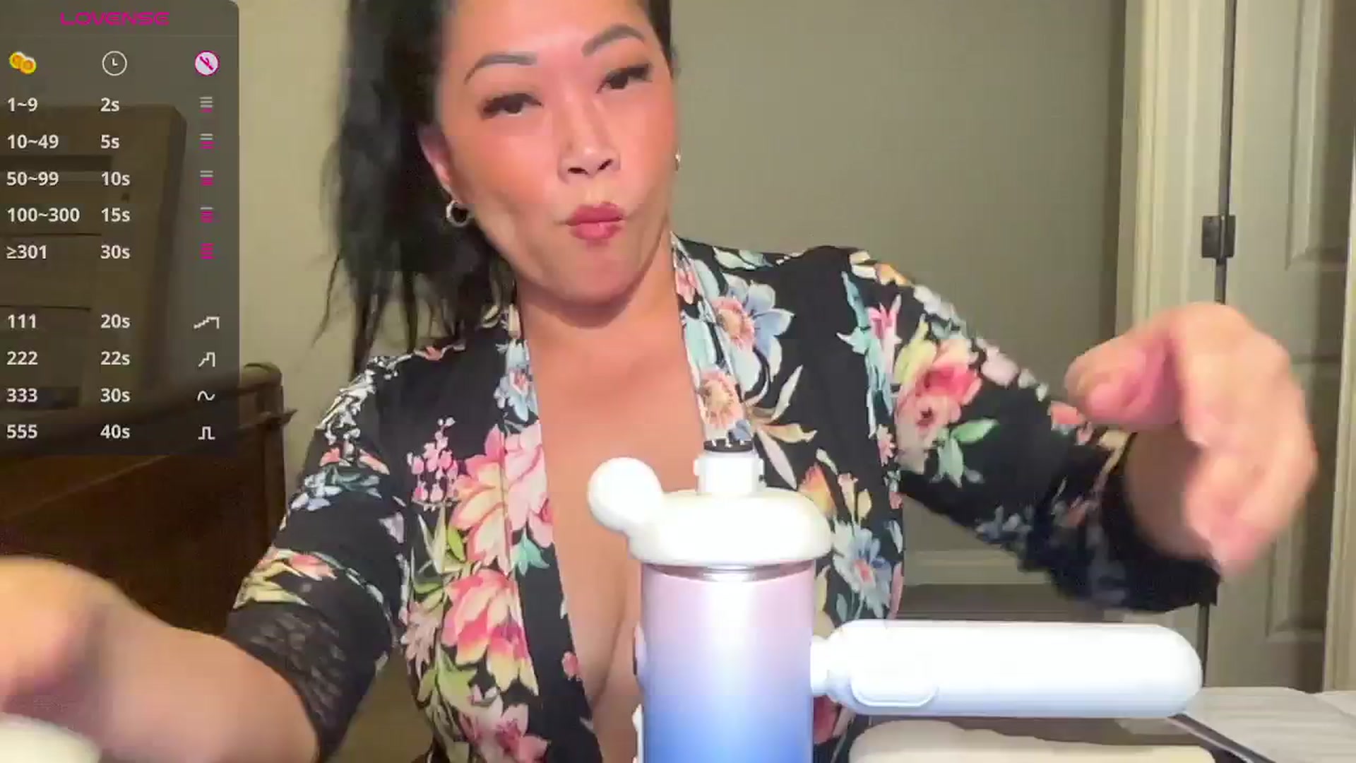 Gallery image thumbnail from Jade_Lee's myfreecams stream on, 01/27/2026, 02:36 image 10 of 20