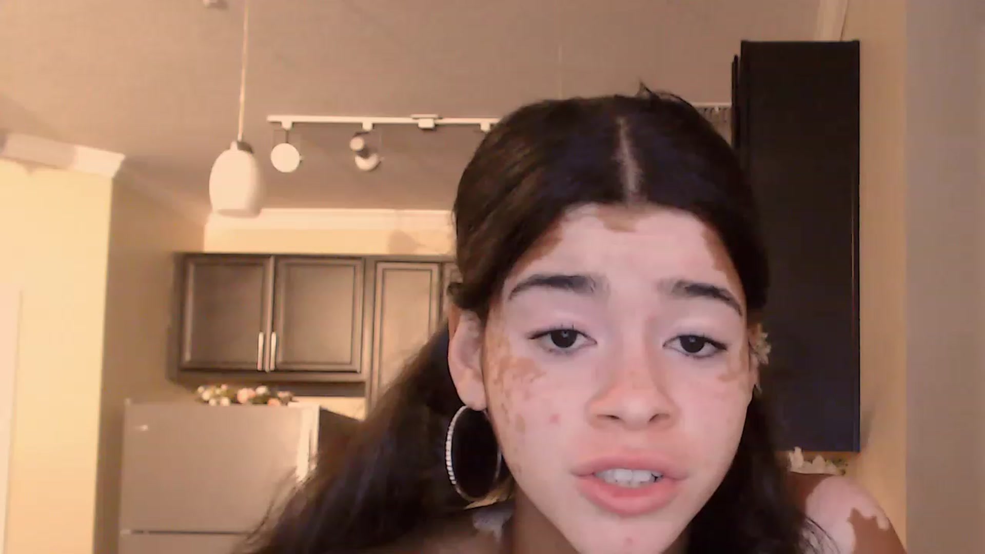 Gallery image thumbnail from Jade_Luv7's myfreecams stream on, 07/23/2023, 23:46 image 8 of 20