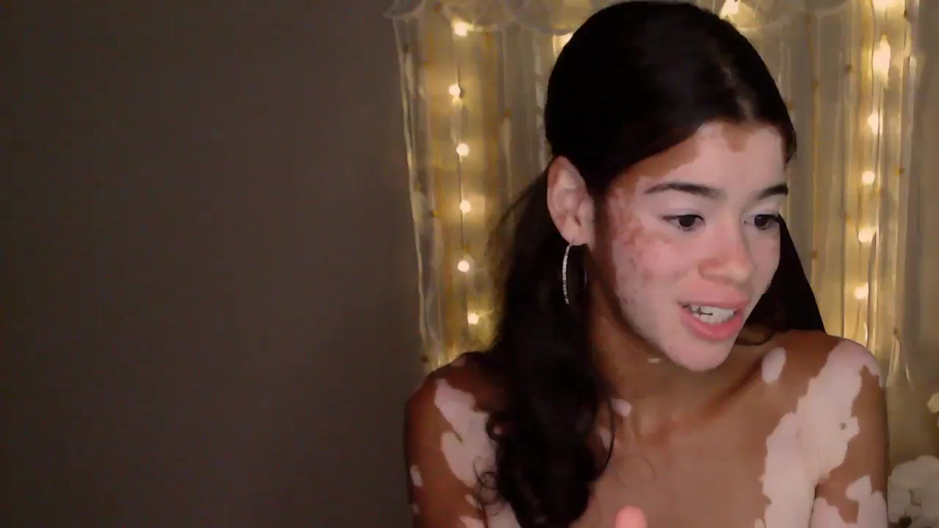 Gallery image thumbnail from Jade_Luv7's myfreecams stream on, 07/25/2023, 09:16 image 14 of 20