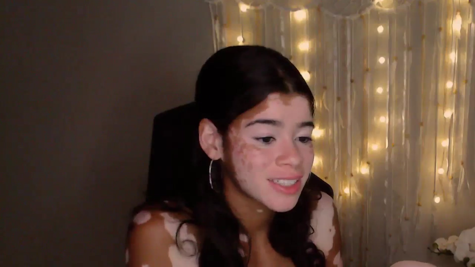 Gallery image thumbnail from Jade_Luv7's myfreecams stream on, 07/25/2023, 09:16 image 8 of 20