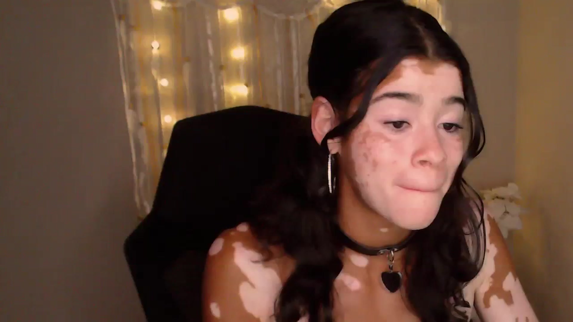 Gallery image thumbnail from Jade_Luv7's myfreecams stream on, 07/26/2023, 04:08 image 1 of 20