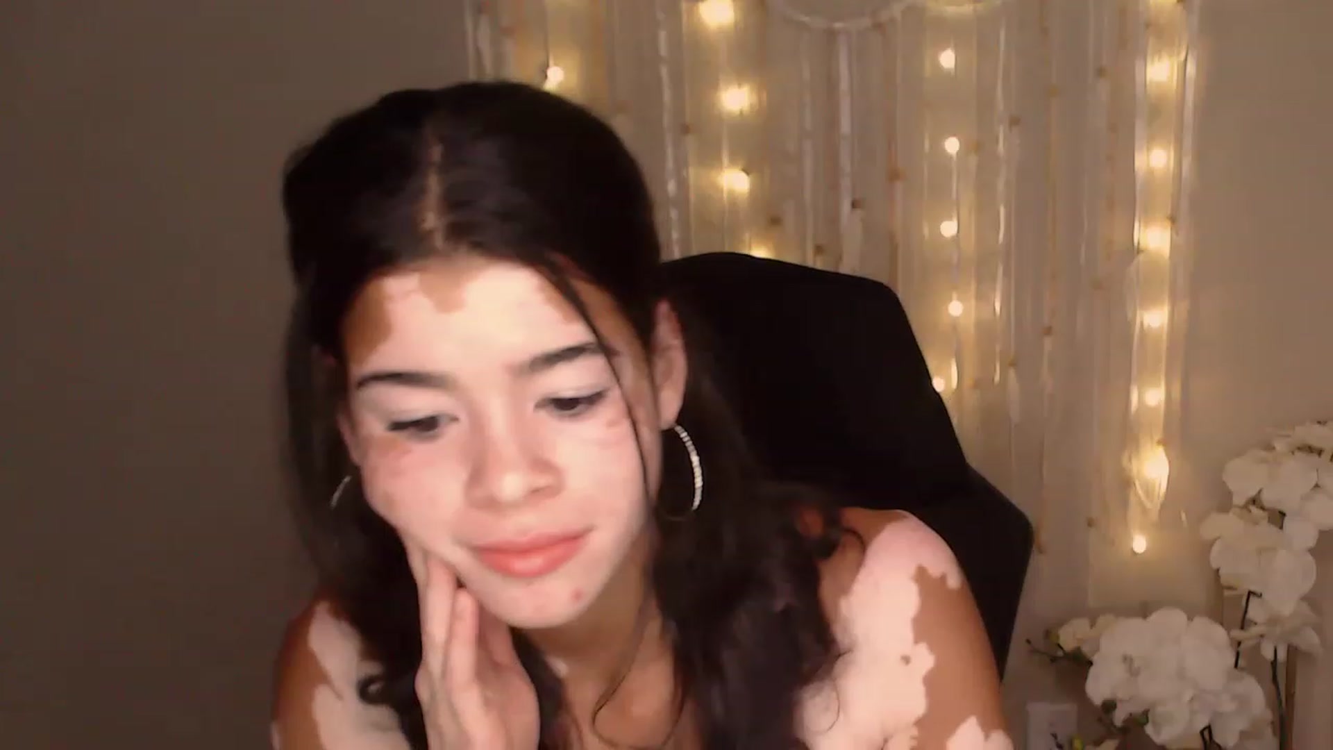 Gallery image thumbnail from Jade_Luv7's myfreecams stream on, 07/29/2023, 02:13 image 17 of 20
