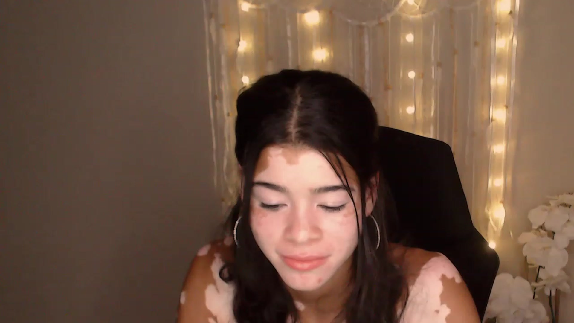 Gallery image thumbnail from Jade_Luv7's myfreecams stream on, 07/29/2023, 03:53 image 6 of 20