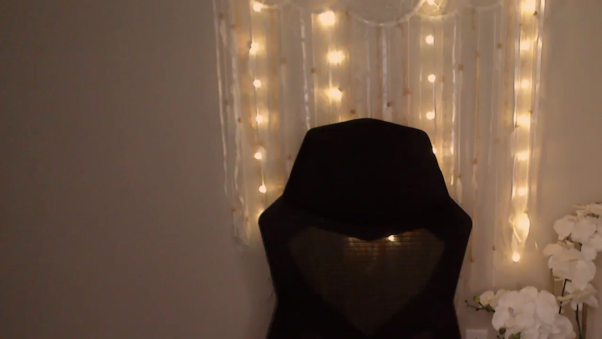 Gallery image thumbnail from Jade_Luv7's myfreecams stream on, 07/29/2023, 03:53 image 10 of 20