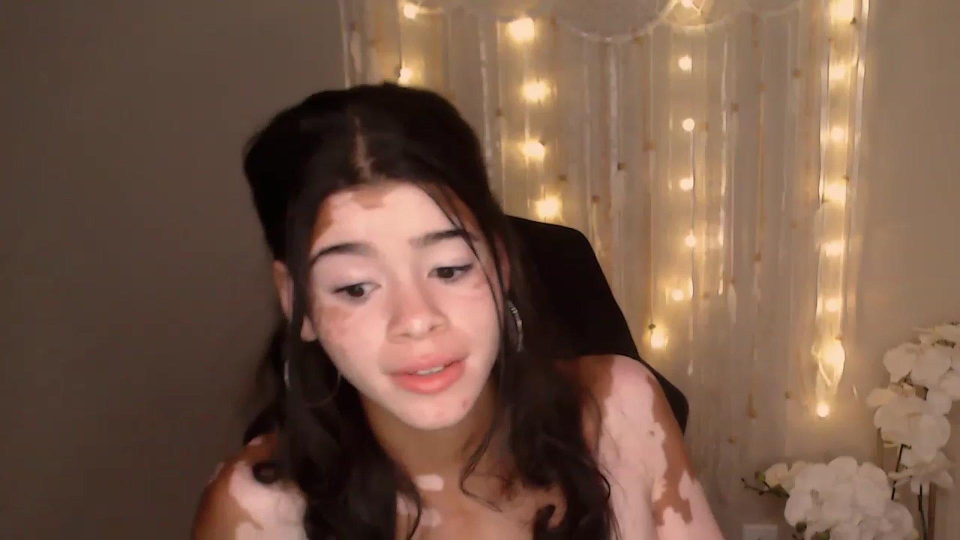 Gallery image thumbnail from Jade_Luv7's myfreecams stream on, 07/29/2023, 03:53 image 5 of 20