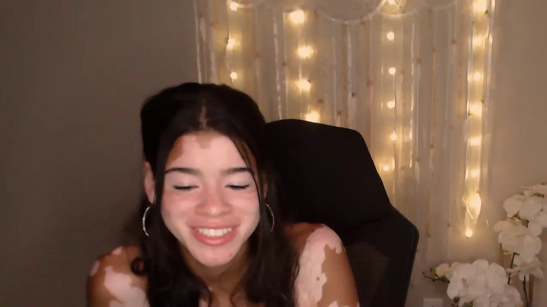 Gallery image thumbnail from Jade_Luv7's myfreecams stream on, 07/29/2023, 03:53 image 7 of 20
