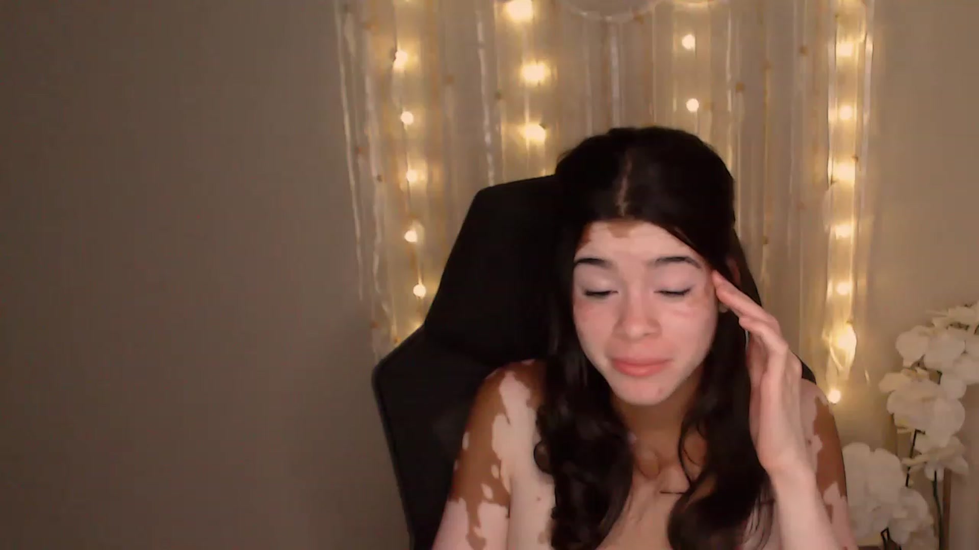 Gallery image thumbnail from Jade_Luv7's myfreecams stream on, 07/29/2023, 05:23 image 4 of 20