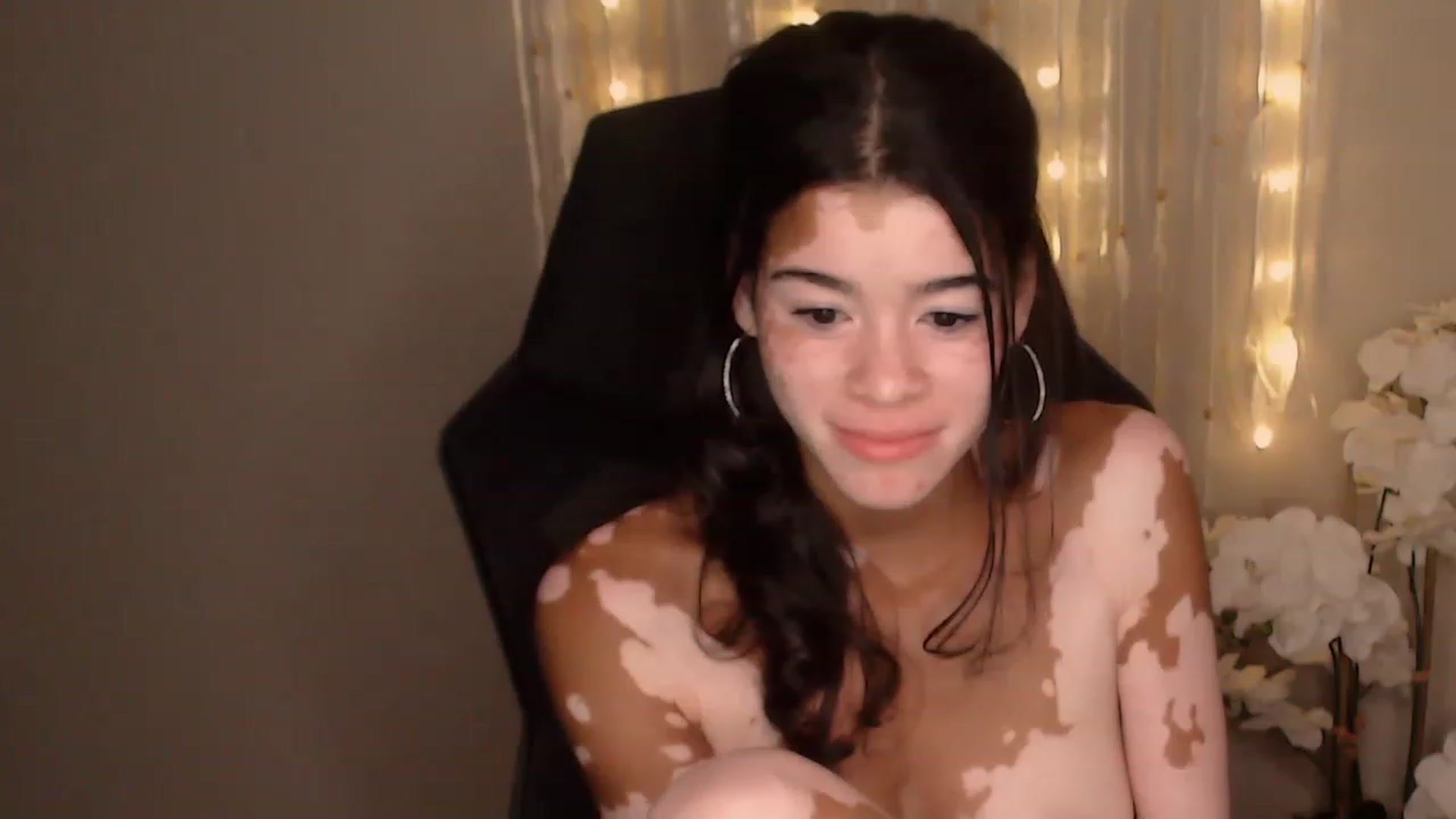Gallery image thumbnail from Jade_Luv7's myfreecams stream on, 07/29/2023, 05:23 image 18 of 20