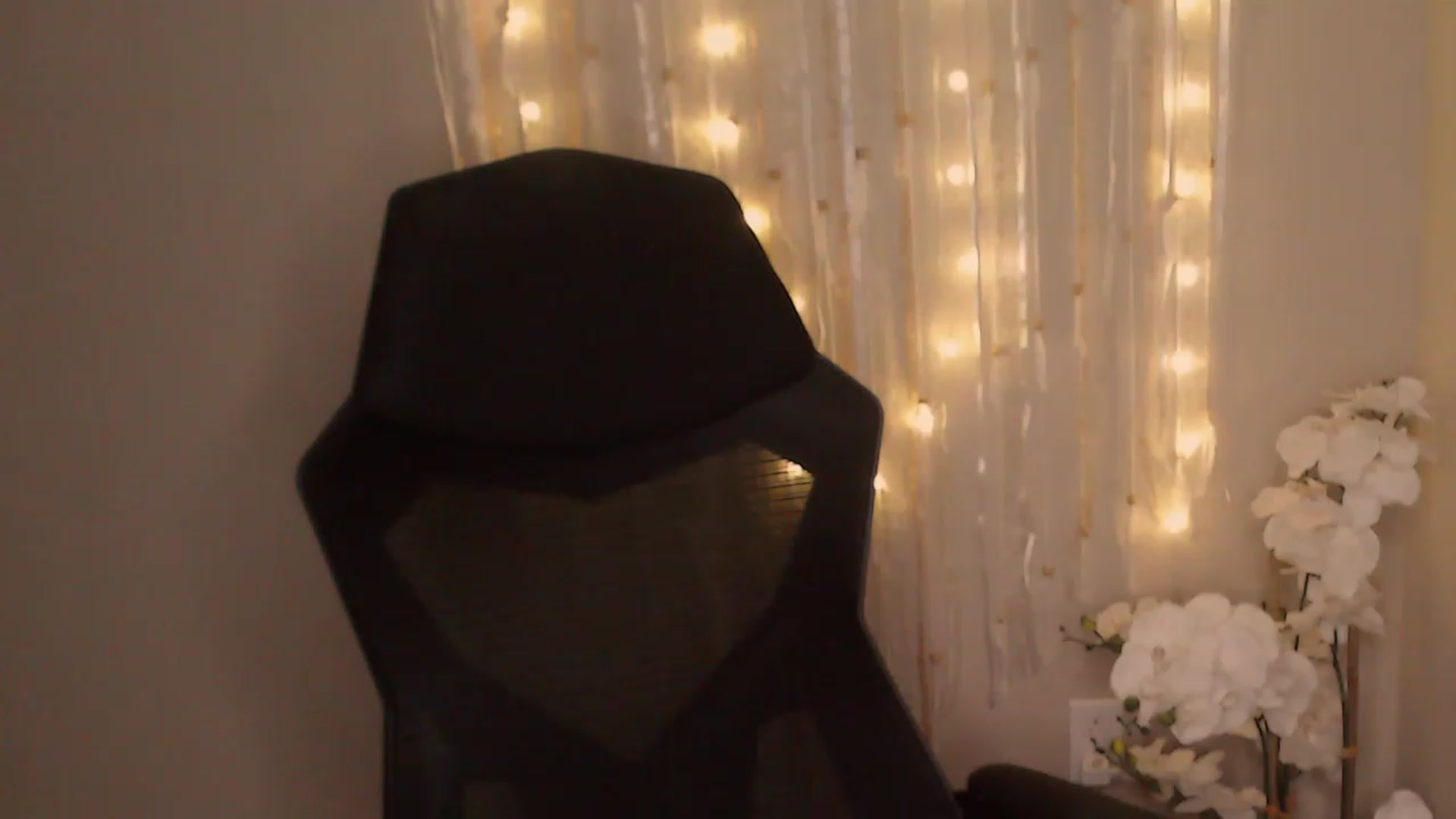 Gallery image thumbnail from Jade_Luv7's myfreecams stream on, 07/31/2023, 04:40 image 5 of 20