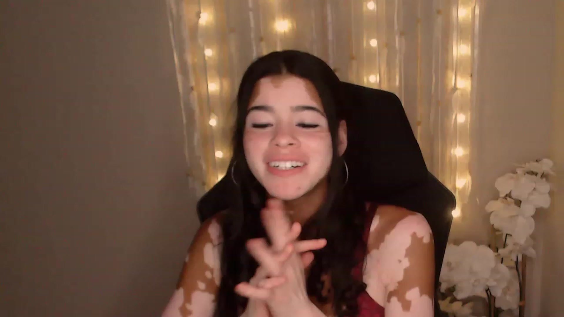 Gallery image thumbnail from Jade_Luv7's myfreecams stream on, 07/31/2023, 04:40 image 15 of 20
