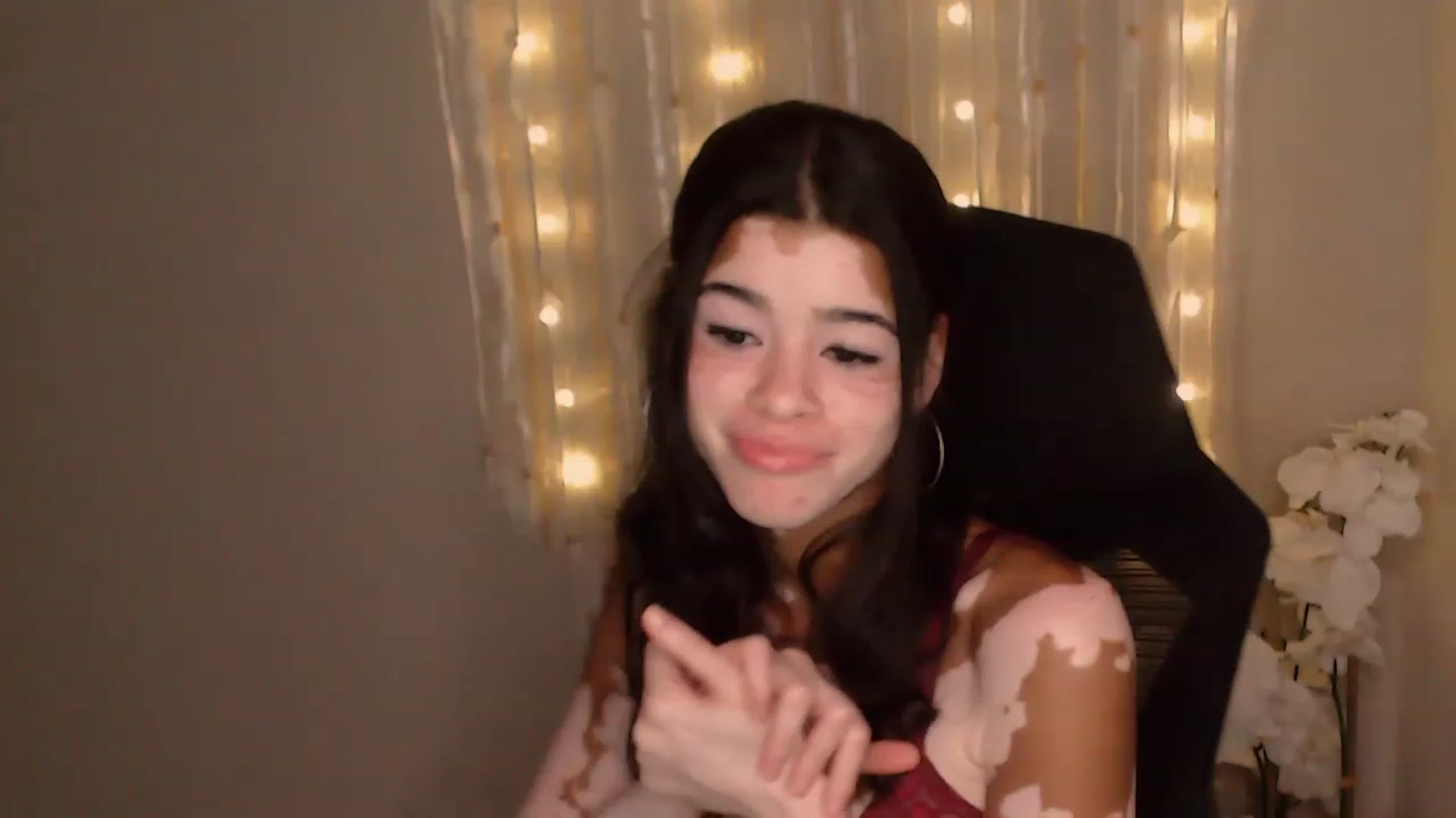 Gallery image thumbnail from Jade_Luv7's myfreecams stream on, 07/31/2023, 04:40 image 14 of 20