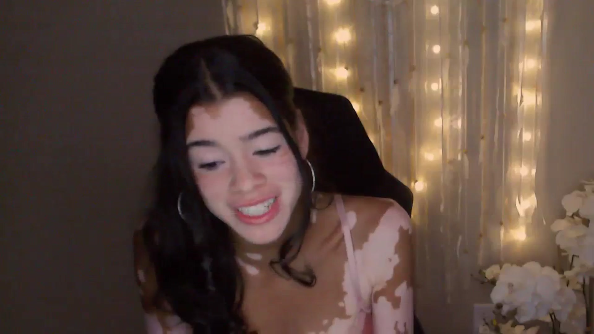 Gallery image thumbnail from Jade_Luv7's myfreecams stream on, 08/01/2023, 06:14 image 2 of 20