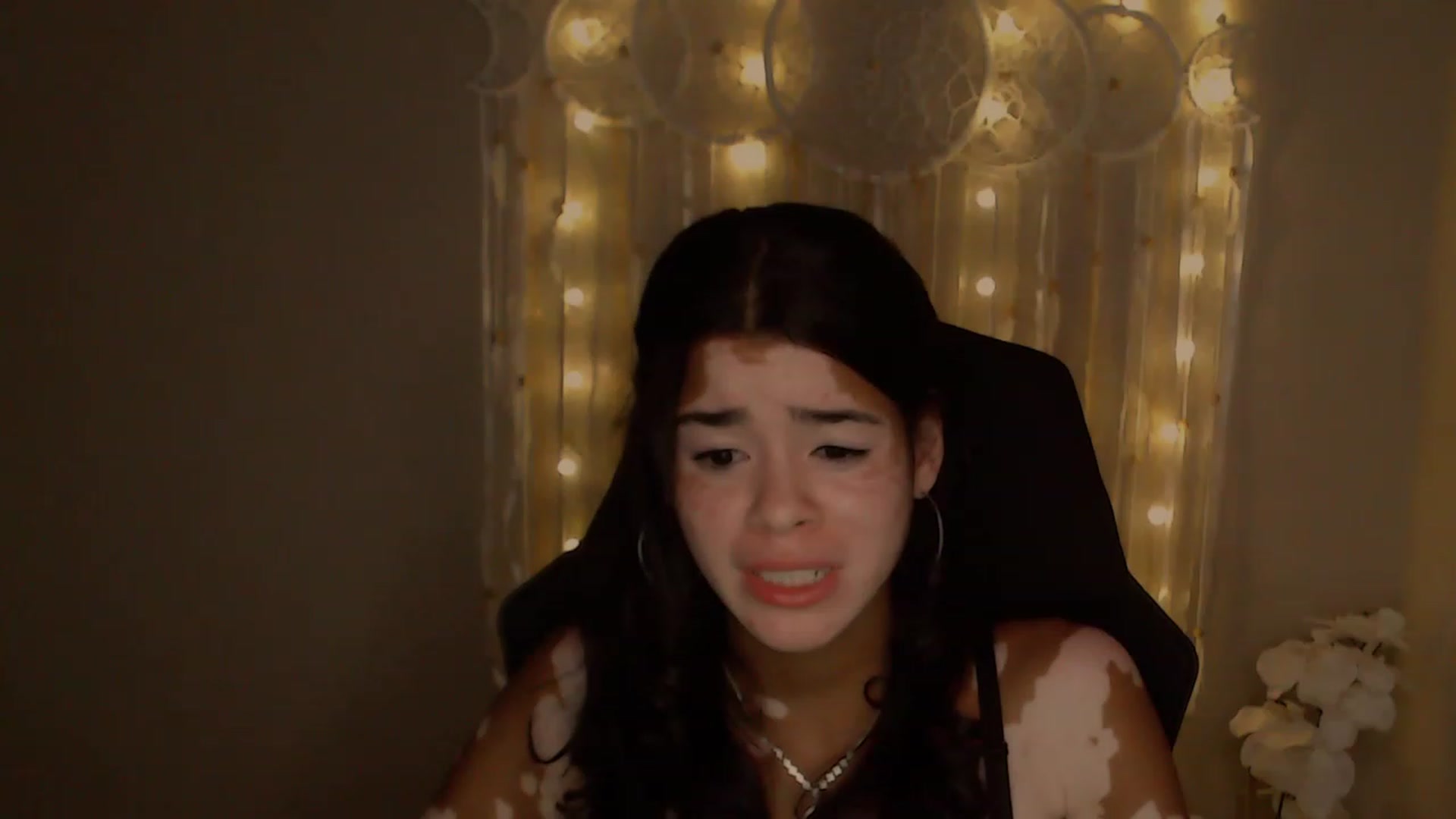 Gallery image thumbnail from Jade_Luv7's myfreecams stream on, 08/05/2023, 01:57 image 6 of 20