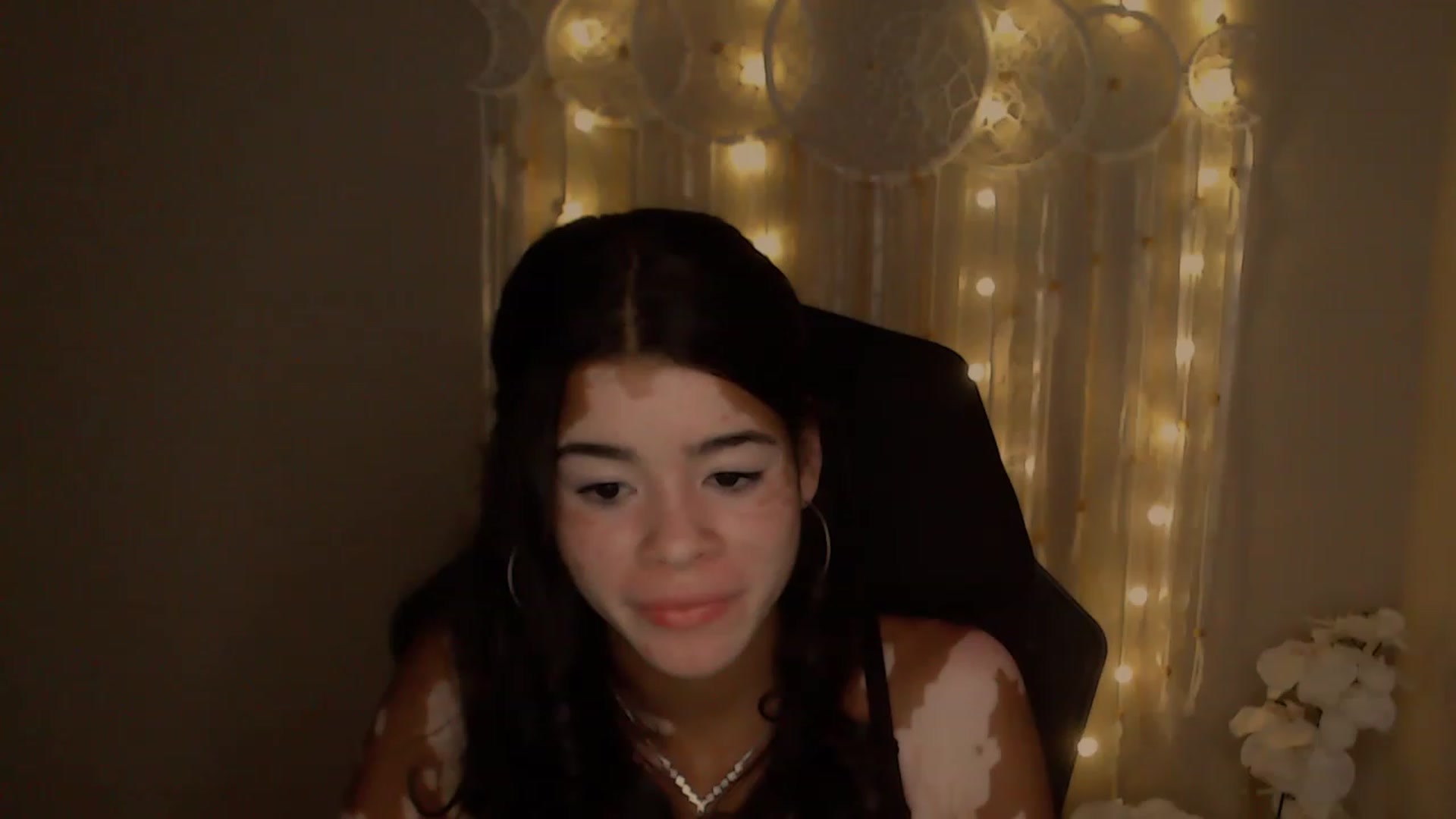 Gallery image thumbnail from Jade_Luv7's myfreecams stream on, 08/05/2023, 01:57 image 8 of 20