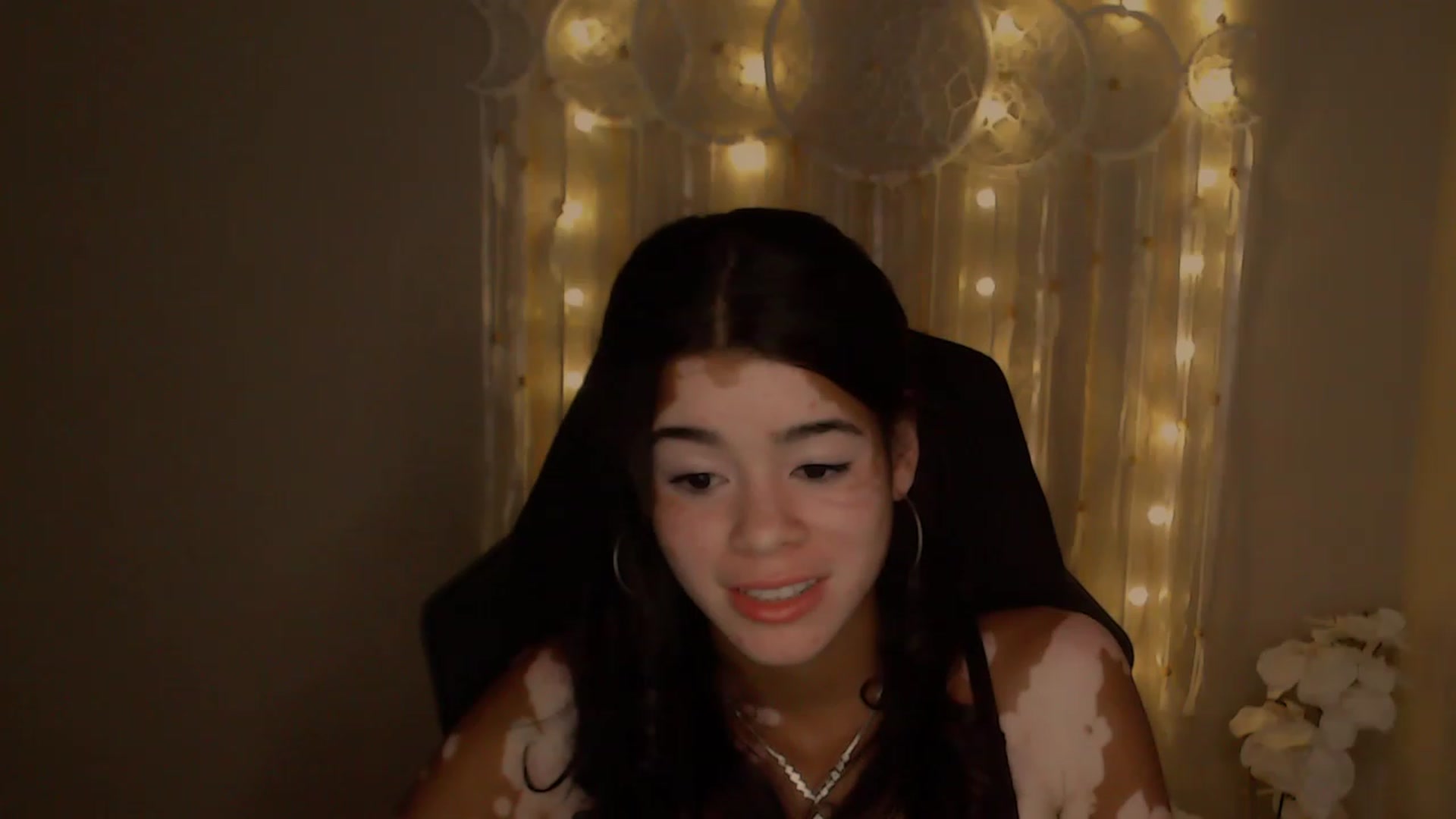Gallery image thumbnail from Jade_Luv7's myfreecams stream on, 08/05/2023, 01:57 image 12 of 20