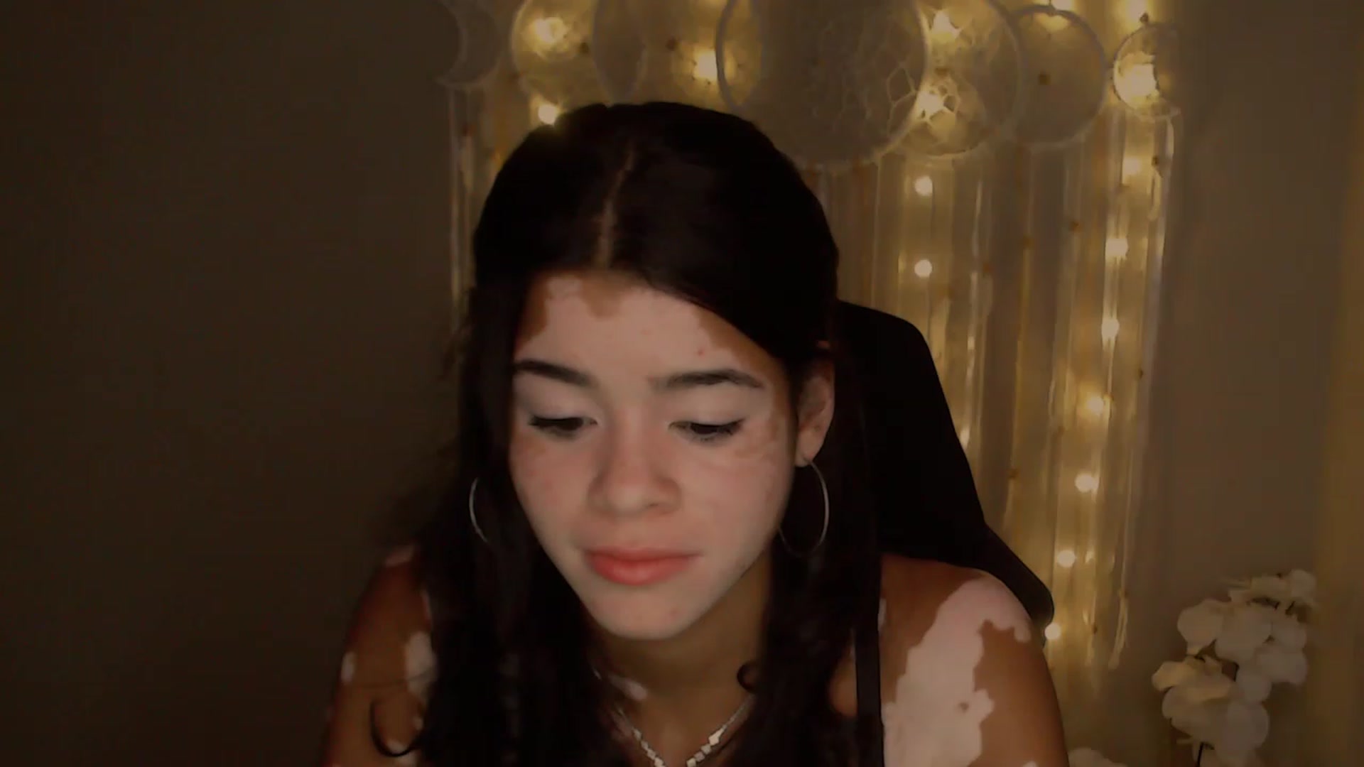 Gallery image thumbnail from Jade_Luv7's myfreecams stream on, 08/05/2023, 01:57 image 10 of 20