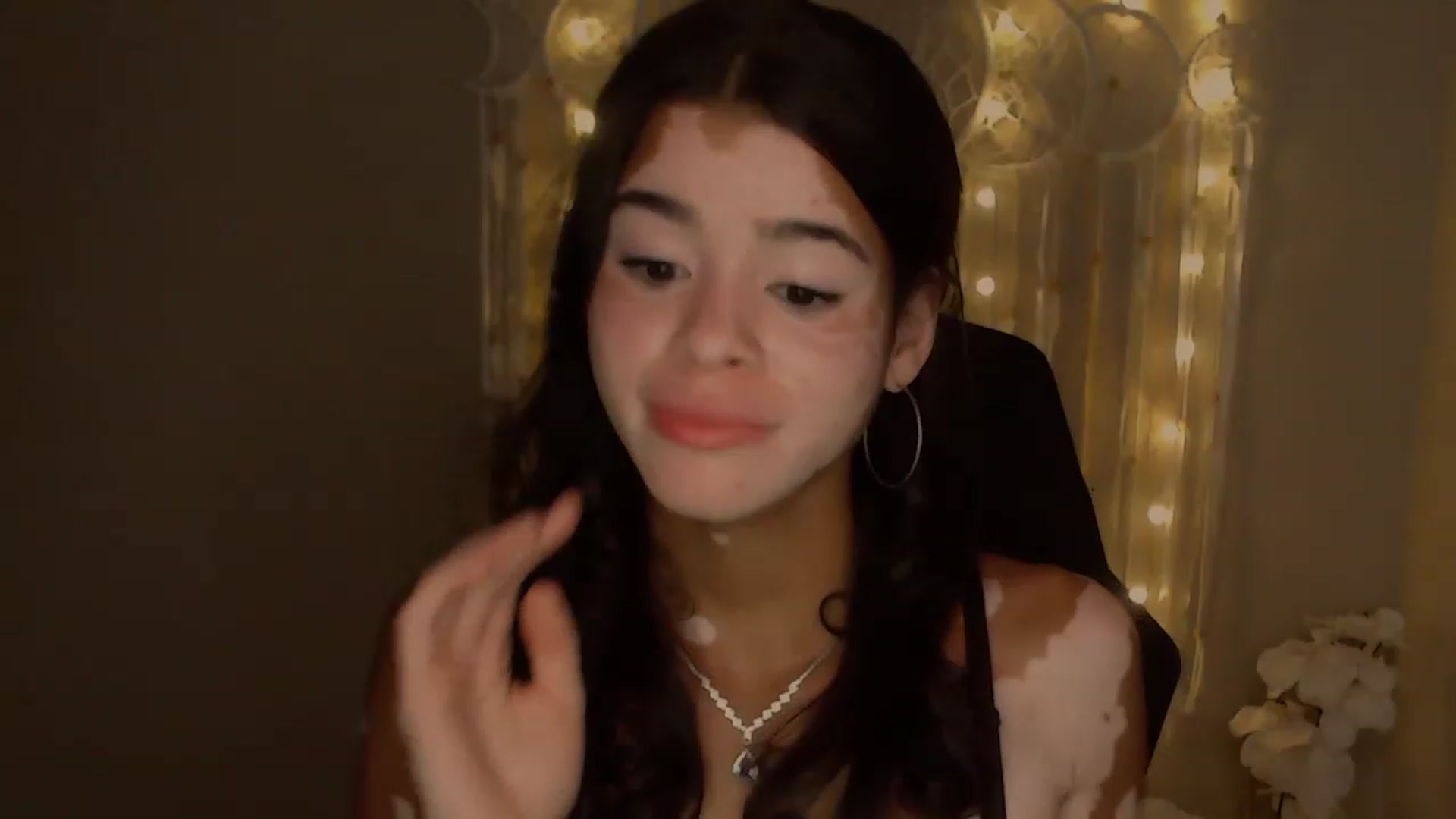Gallery image thumbnail from Jade_Luv7's myfreecams stream on, 08/05/2023, 01:57 image 5 of 20