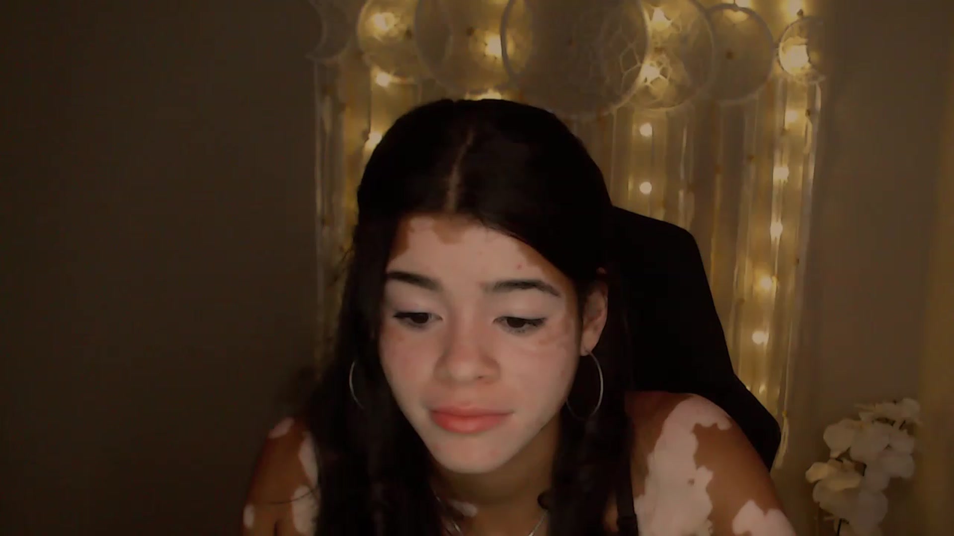 Gallery image thumbnail from Jade_Luv7's myfreecams stream on, 08/05/2023, 01:57 image 18 of 20