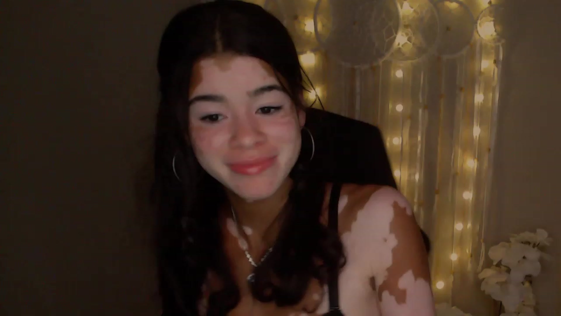Gallery image thumbnail from Jade_Luv7's myfreecams stream on, 08/05/2023, 03:21 image 16 of 20