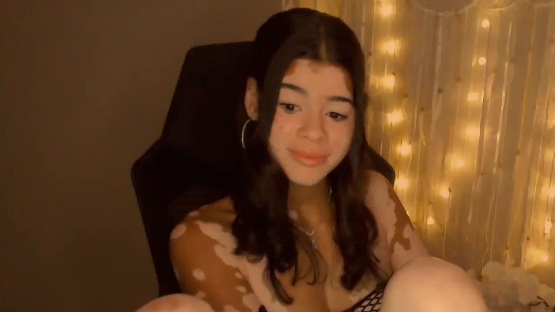 Gallery image thumbnail from Jade_Luv7's myfreecams stream on, 08/12/2023, 06:35 image 17 of 20
