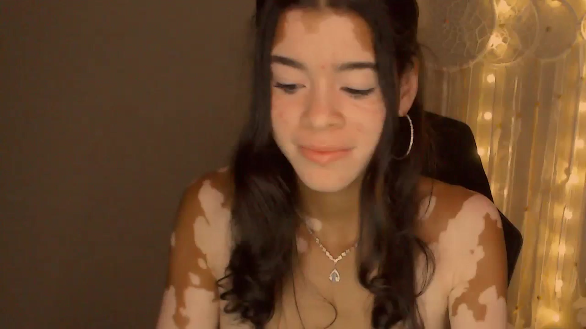 Gallery image thumbnail from Jade_Luv7's myfreecams stream on, 08/12/2023, 06:35 image 10 of 20