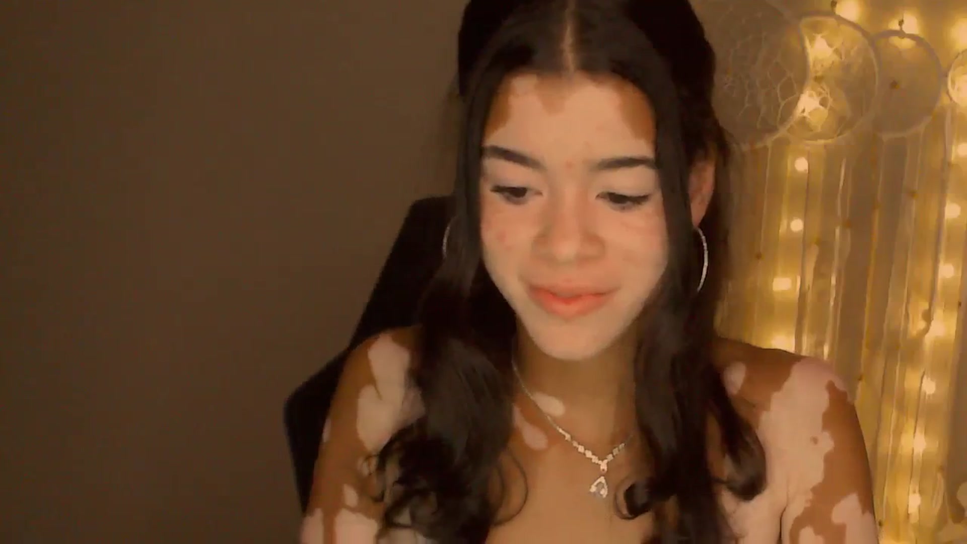 Gallery image thumbnail from Jade_Luv7's myfreecams stream on, 08/12/2023, 06:35 image 6 of 20