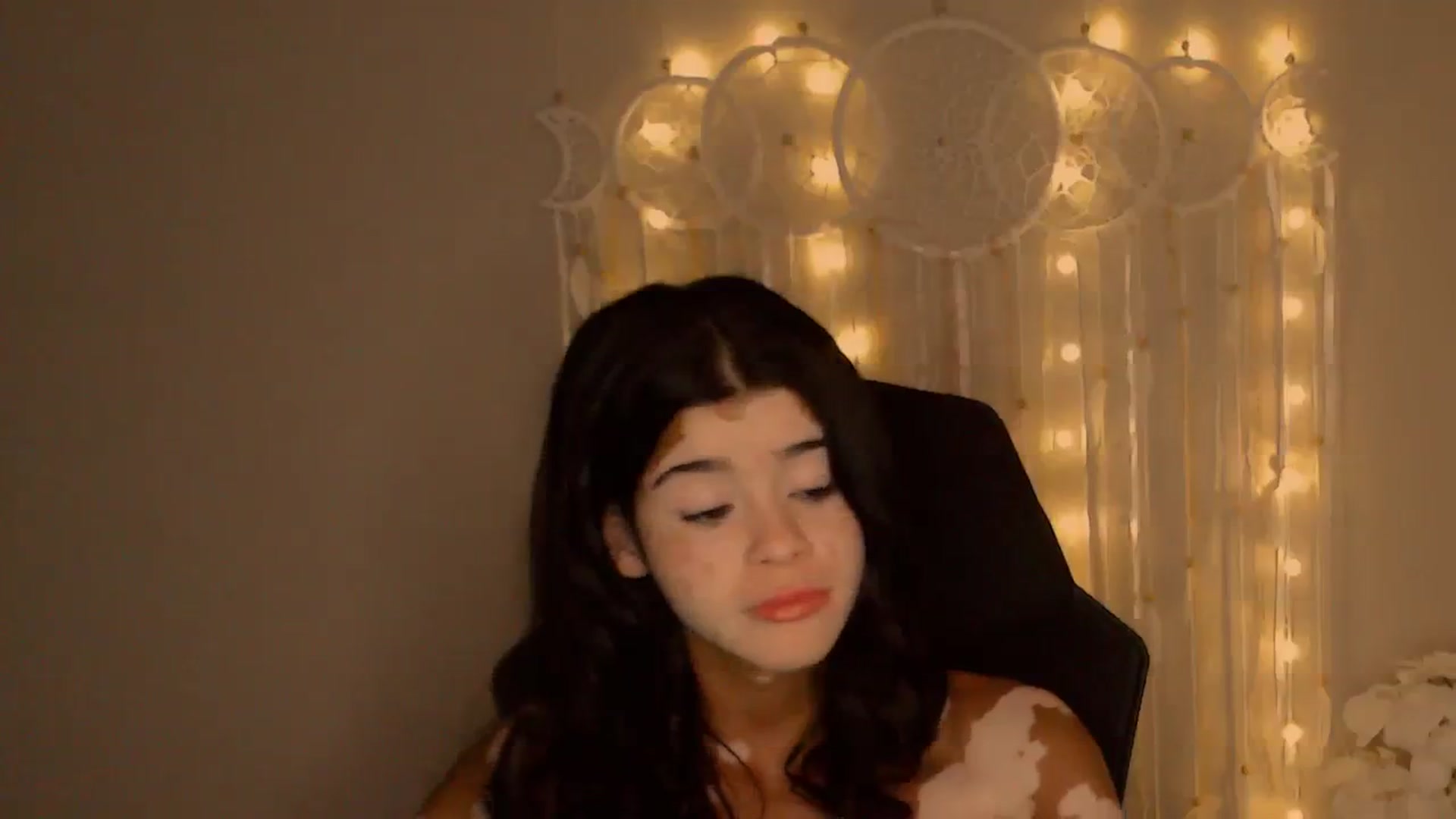 Gallery image thumbnail from Jade_Luv7's myfreecams stream on, 08/13/2023, 04:26 image 4 of 20