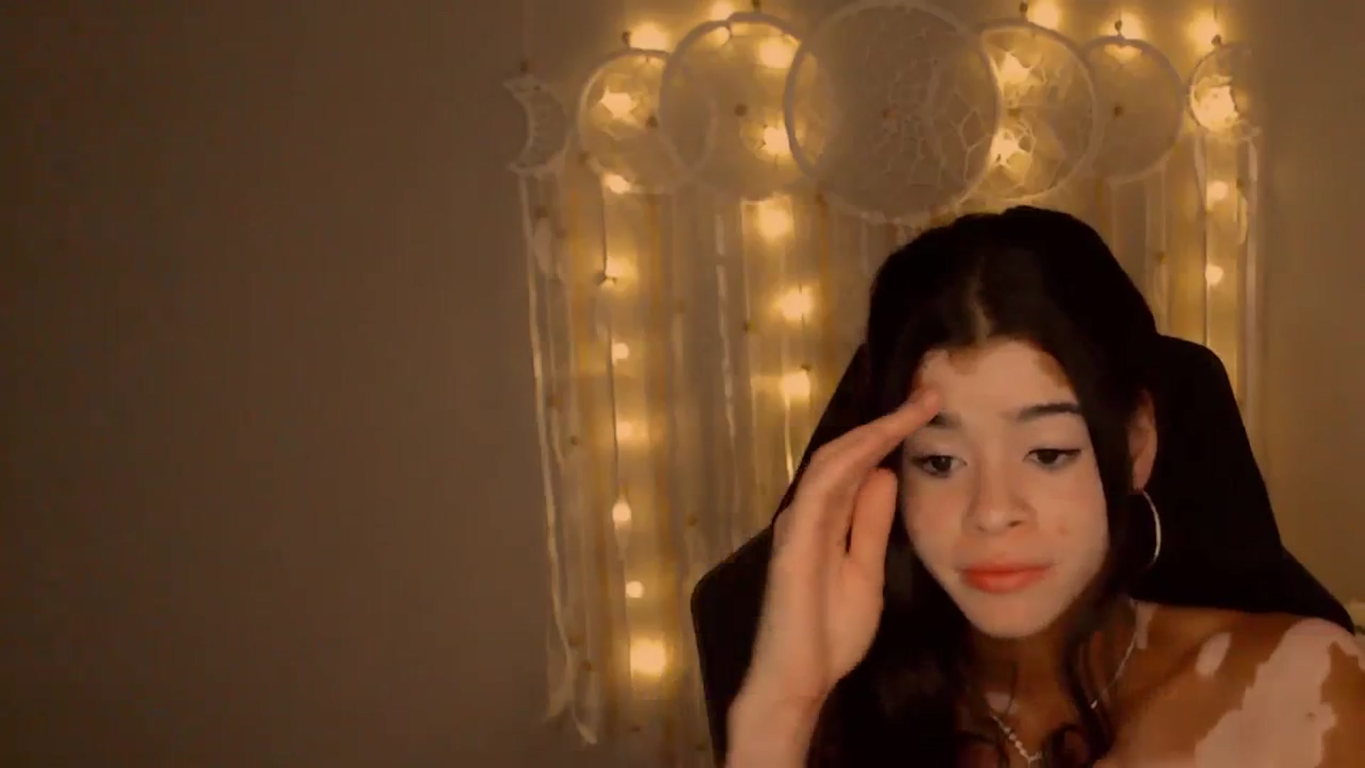 Gallery image thumbnail from Jade_Luv7's myfreecams stream on, 08/20/2023, 02:07 image 17 of 20