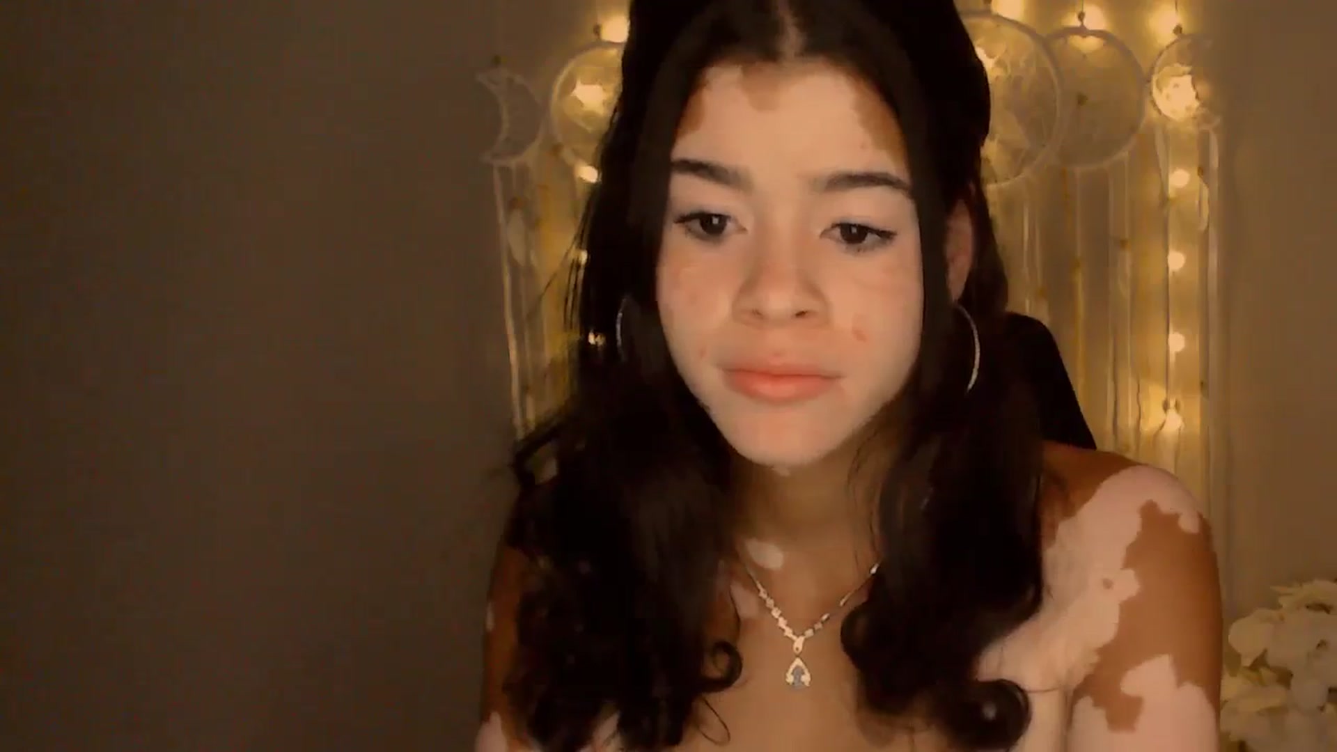 Gallery image thumbnail from Jade_Luv7's myfreecams stream on, 08/20/2023, 02:07 image 11 of 20