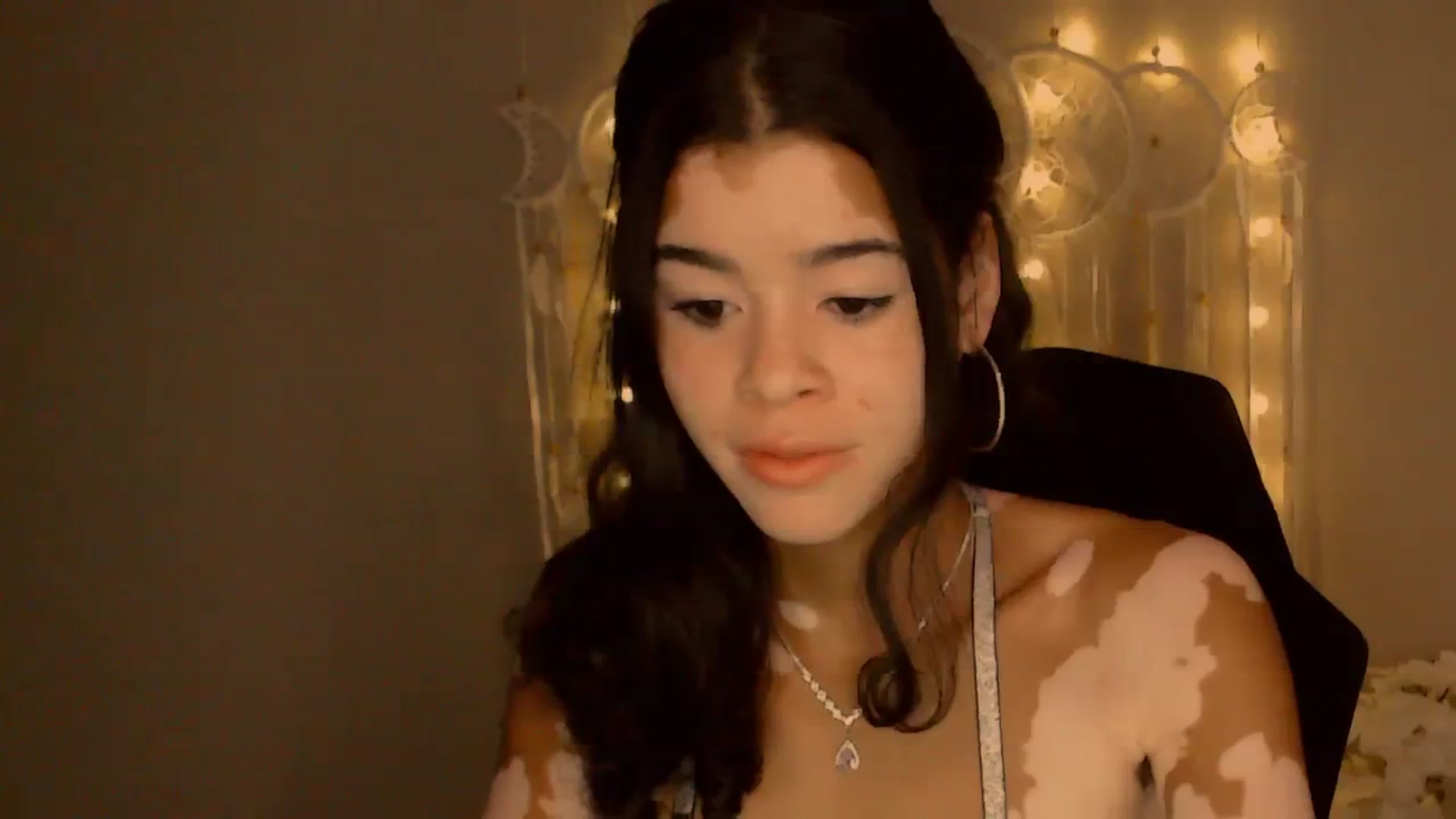 Gallery image thumbnail from Jade_Luv7's myfreecams stream on, 08/20/2023, 02:07 image 3 of 20