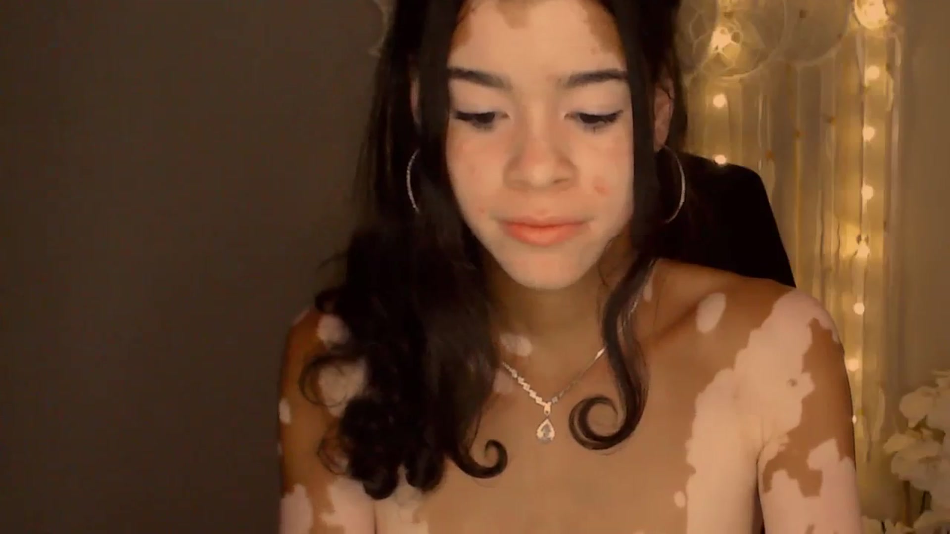 Gallery image thumbnail from Jade_Luv7's myfreecams stream on, 08/20/2023, 02:07 image 13 of 20