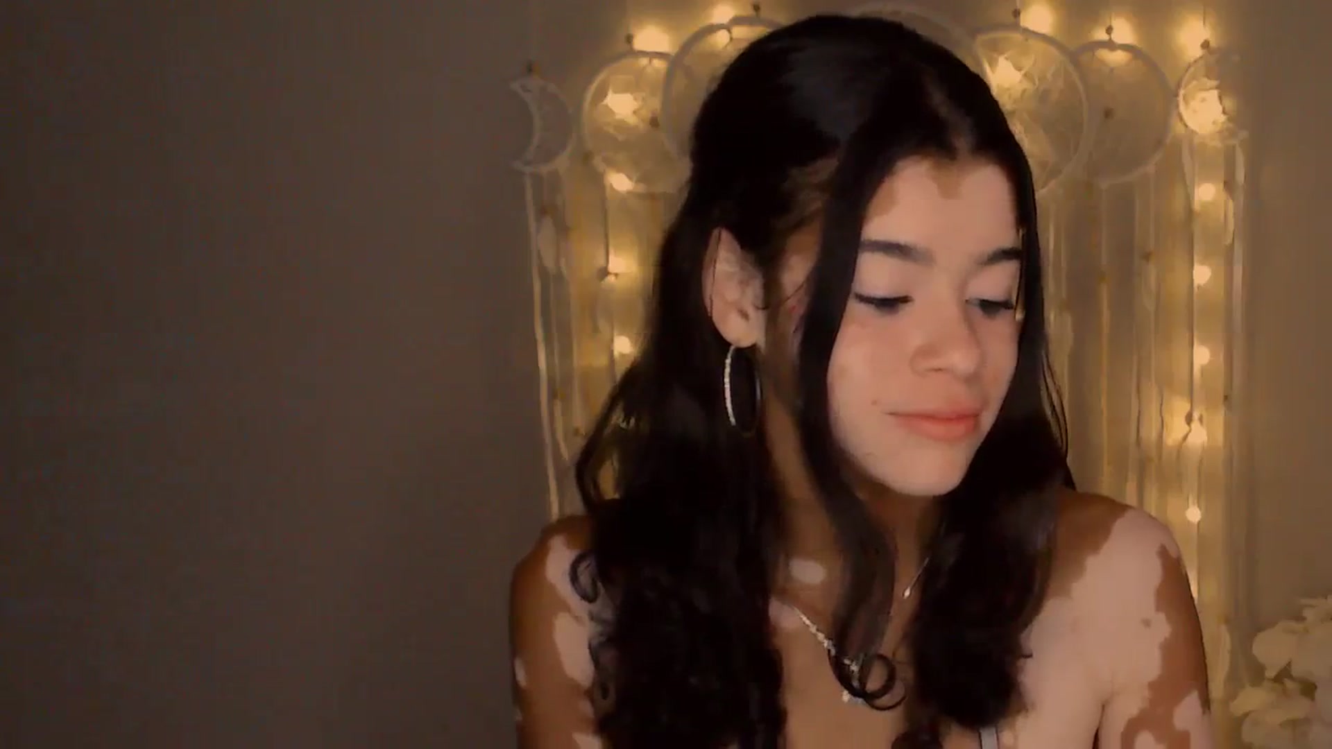 Gallery image thumbnail from Jade_Luv7's myfreecams stream on, 08/20/2023, 02:07 image 5 of 20