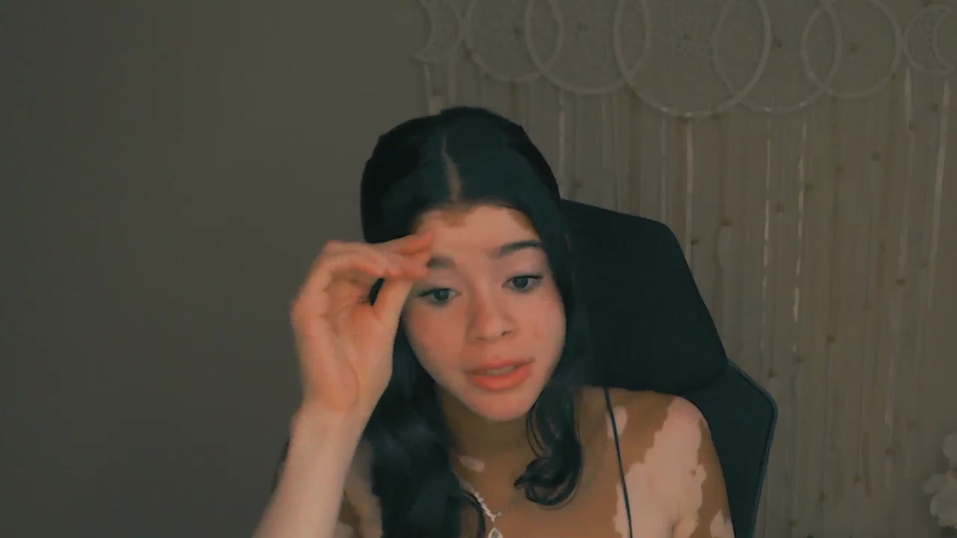 Gallery image thumbnail from Jade_Luv7's myfreecams stream on, 08/21/2023, 23:34 image 3 of 20