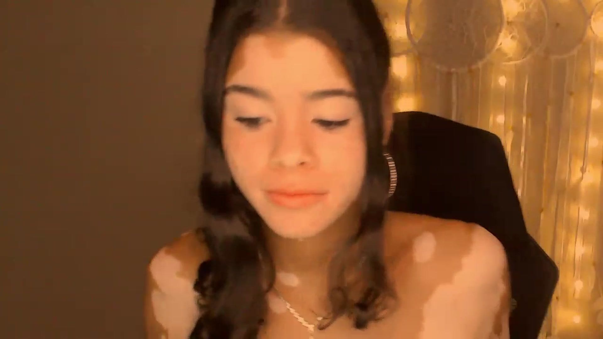 Gallery image thumbnail from Jade_Luv7's myfreecams stream on, 08/22/2023, 06:18 image 7 of 20