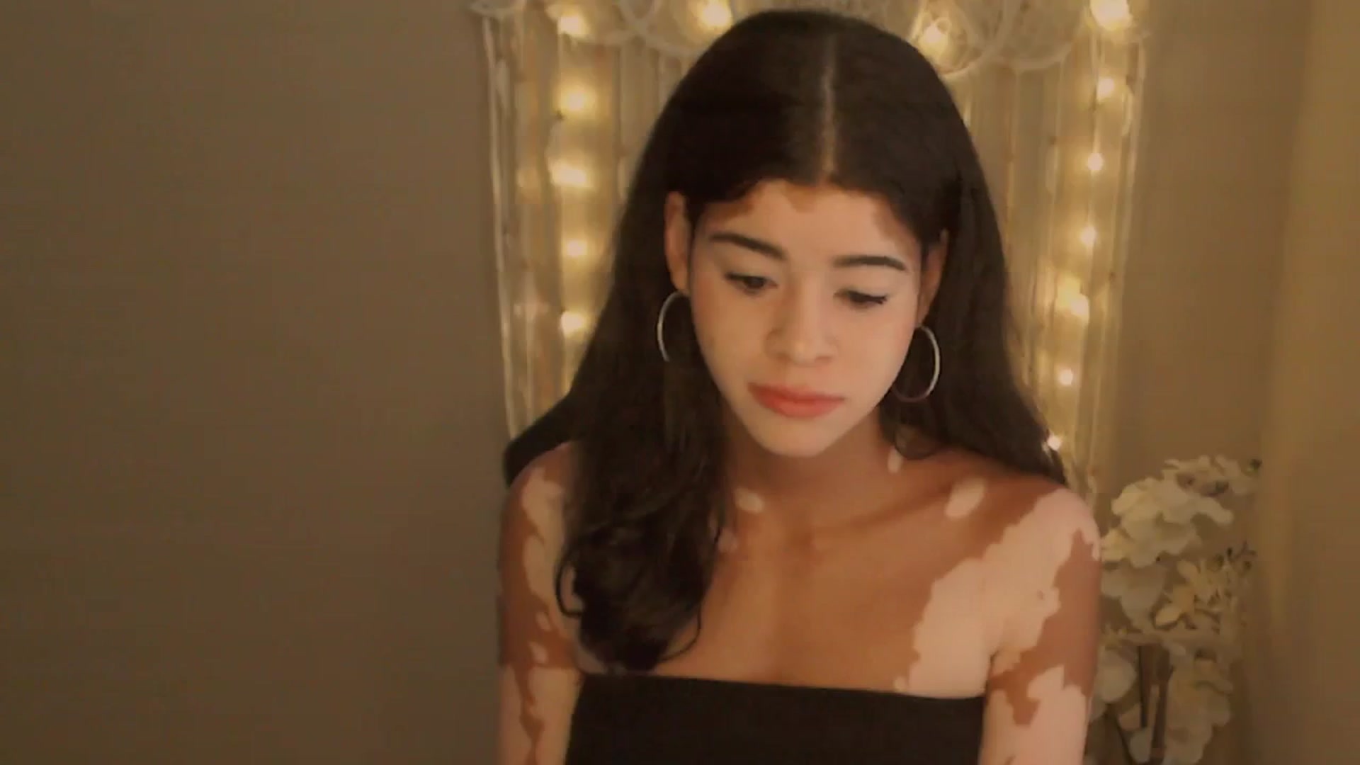 Gallery image thumbnail from Jade_Luv7's myfreecams stream on, 10/24/2023, 21:31 image 18 of 20