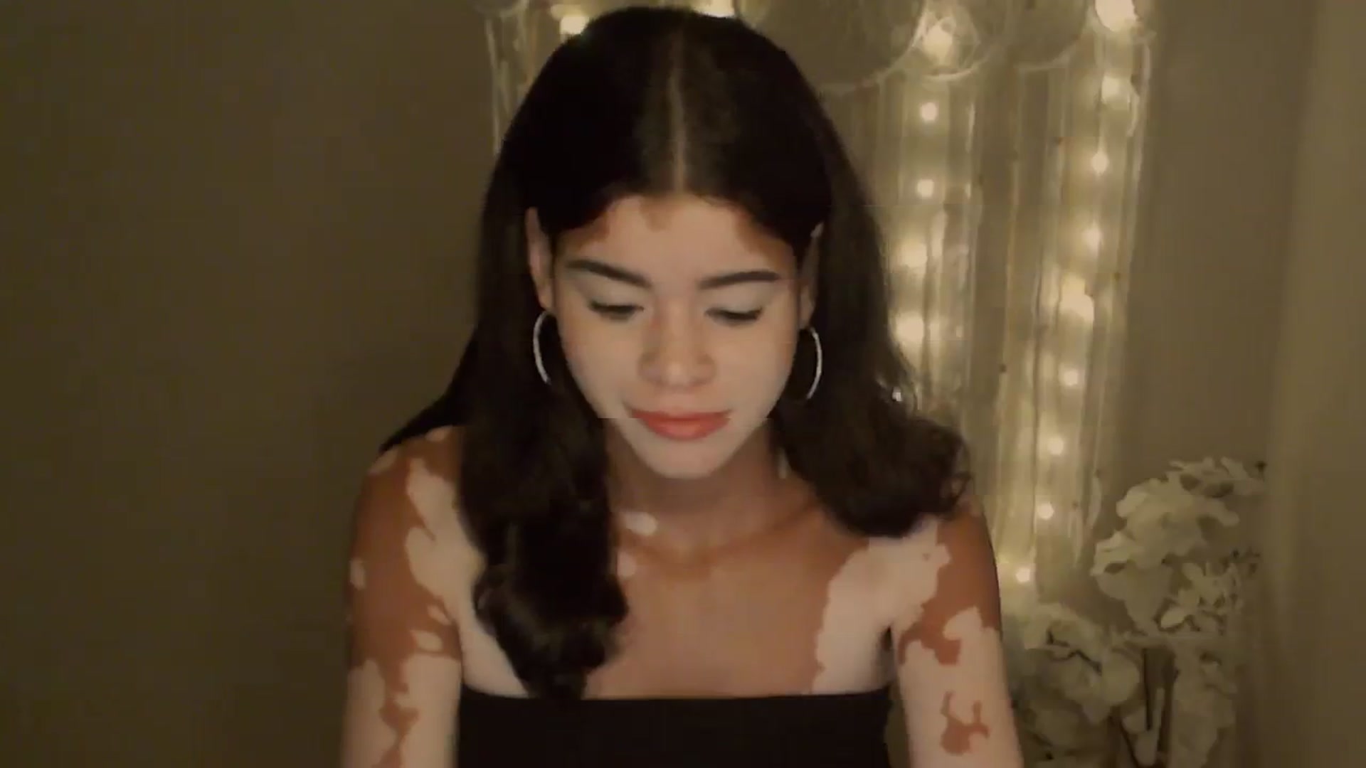 Gallery image thumbnail from Jade_Luv7's myfreecams stream on, 10/25/2023, 24:54 image 7 of 20
