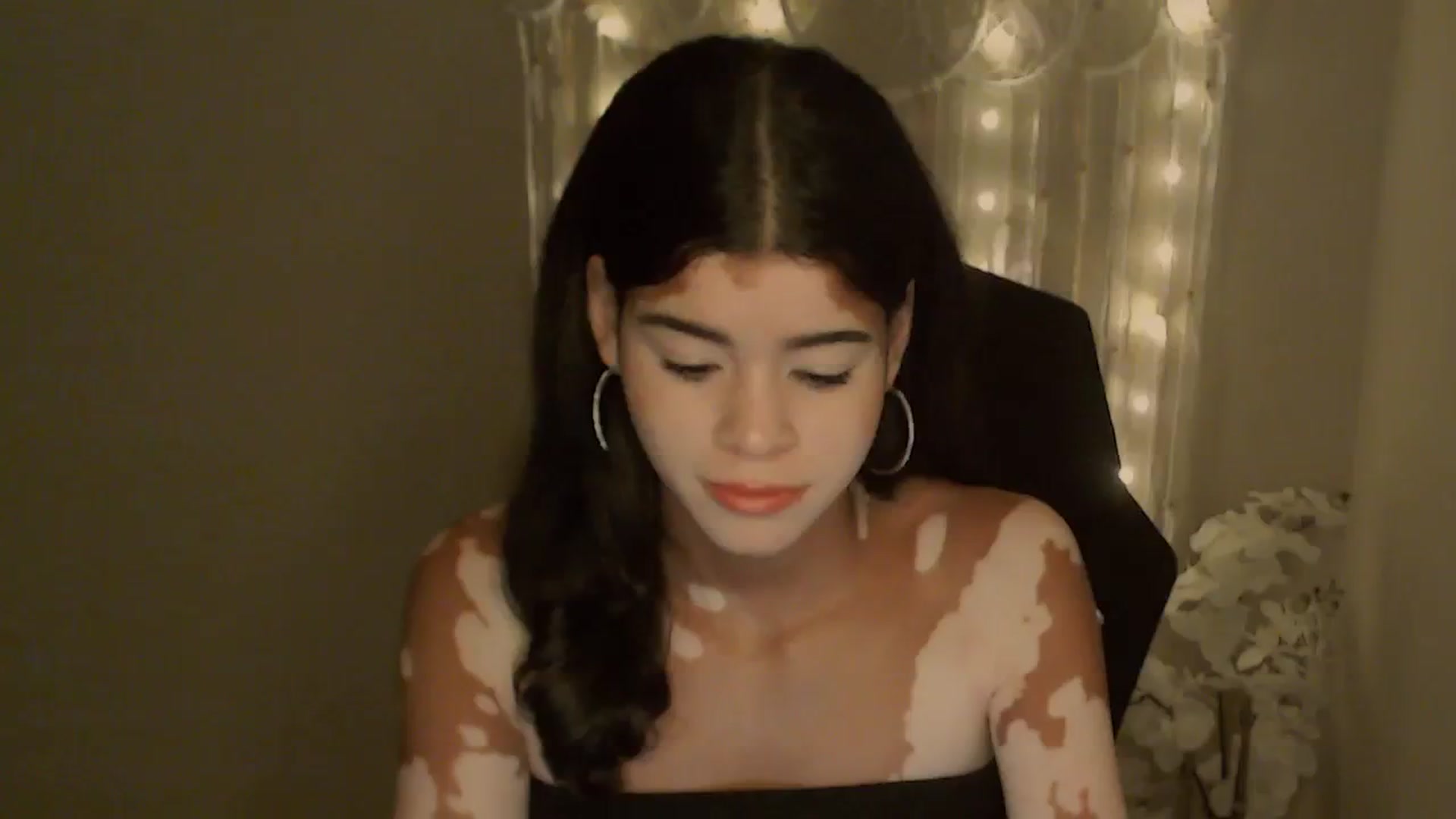 Gallery image thumbnail from Jade_Luv7's myfreecams stream on, 10/25/2023, 24:54 image 13 of 20