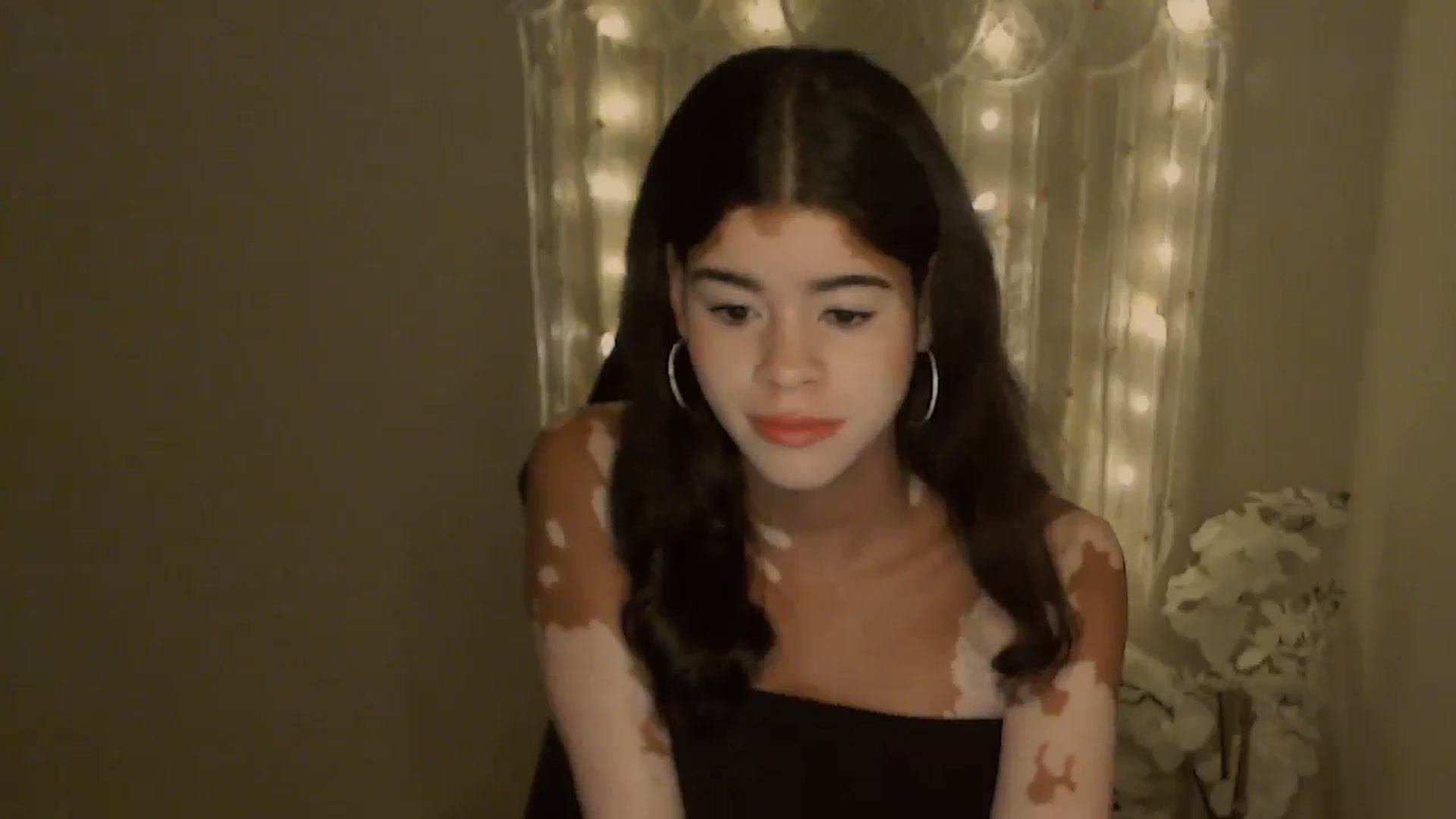 Gallery image thumbnail from Jade_Luv7's myfreecams stream on, 10/25/2023, 24:54 image 3 of 20
