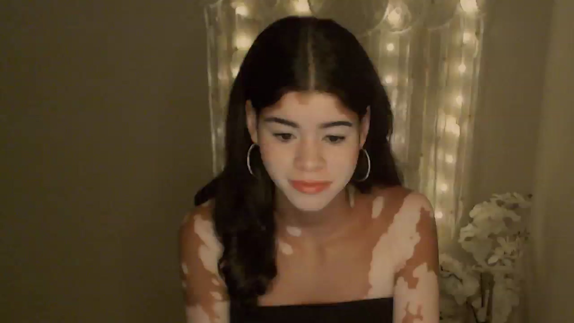 Gallery image thumbnail from Jade_Luv7's myfreecams stream on, 10/25/2023, 24:54 image 19 of 20