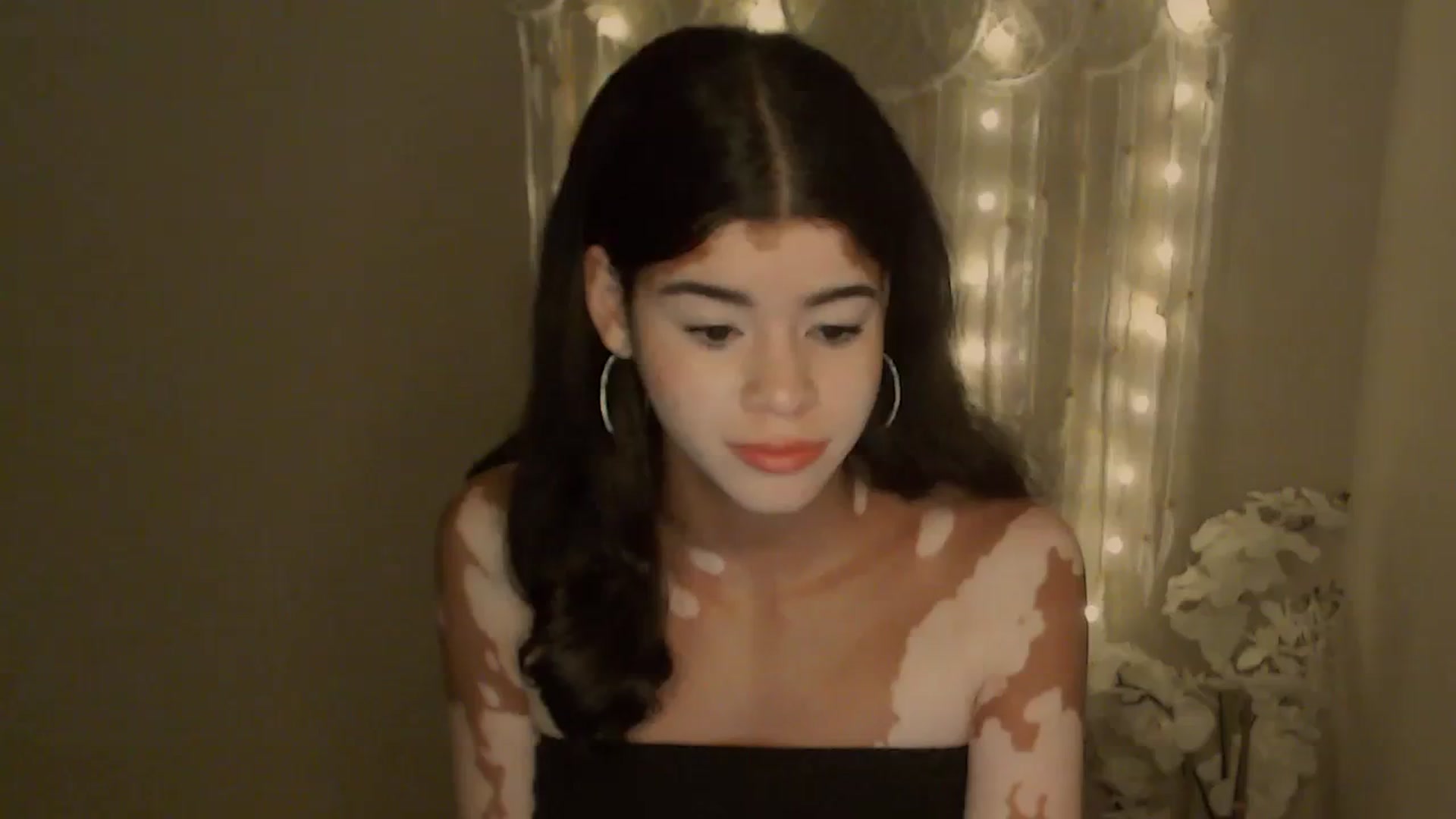 Gallery image thumbnail from Jade_Luv7's myfreecams stream on, 10/25/2023, 24:54 image 11 of 20