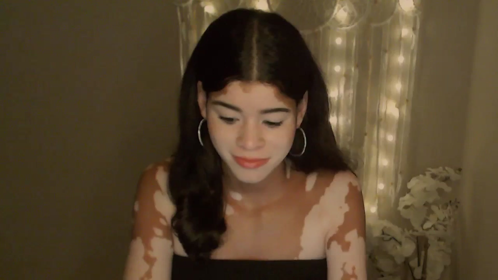 Gallery image thumbnail from Jade_Luv7's myfreecams stream on, 10/25/2023, 24:54 image 9 of 20