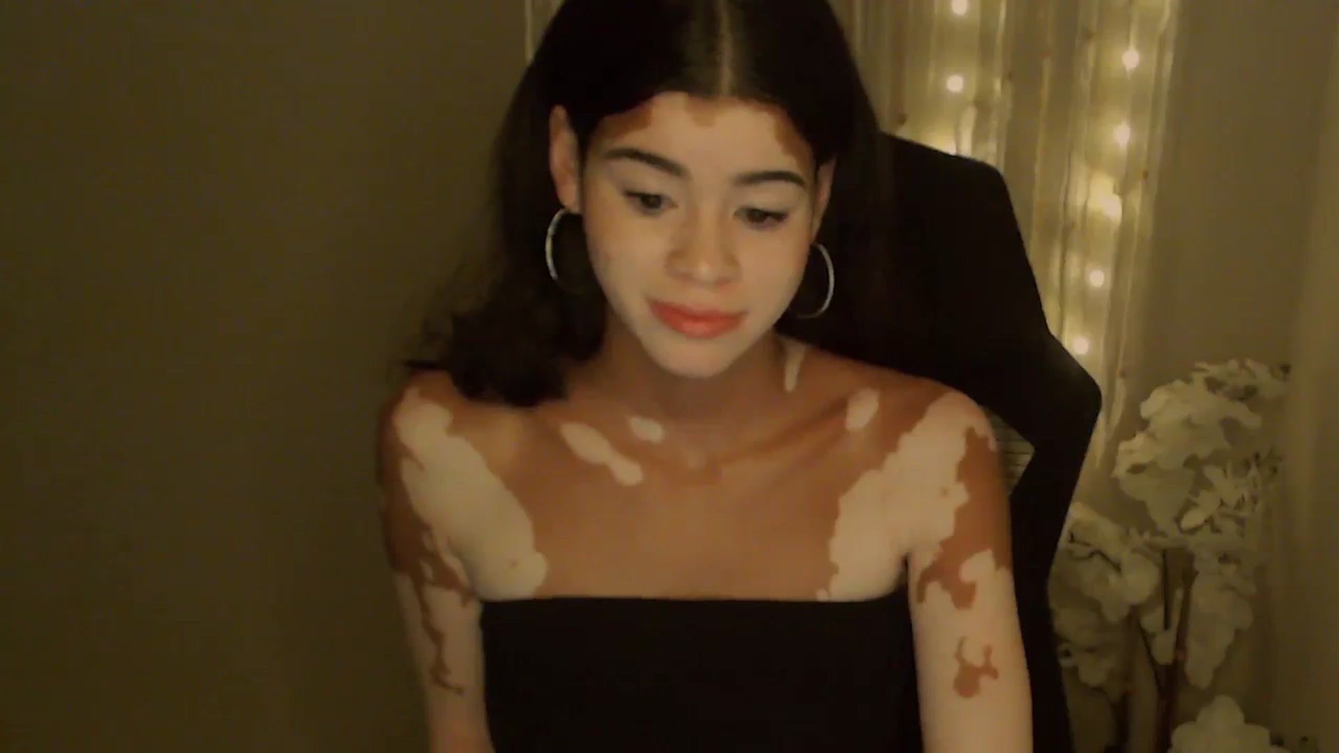 Gallery image thumbnail from Jade_Luv7's myfreecams stream on, 10/25/2023, 03:04 image 20 of 20