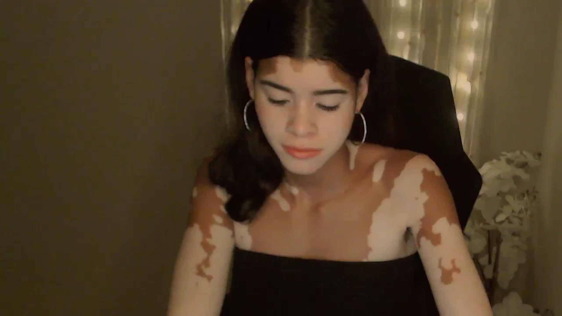 Gallery image thumbnail from Jade_Luv7's myfreecams stream on, 10/25/2023, 03:04 image 11 of 20
