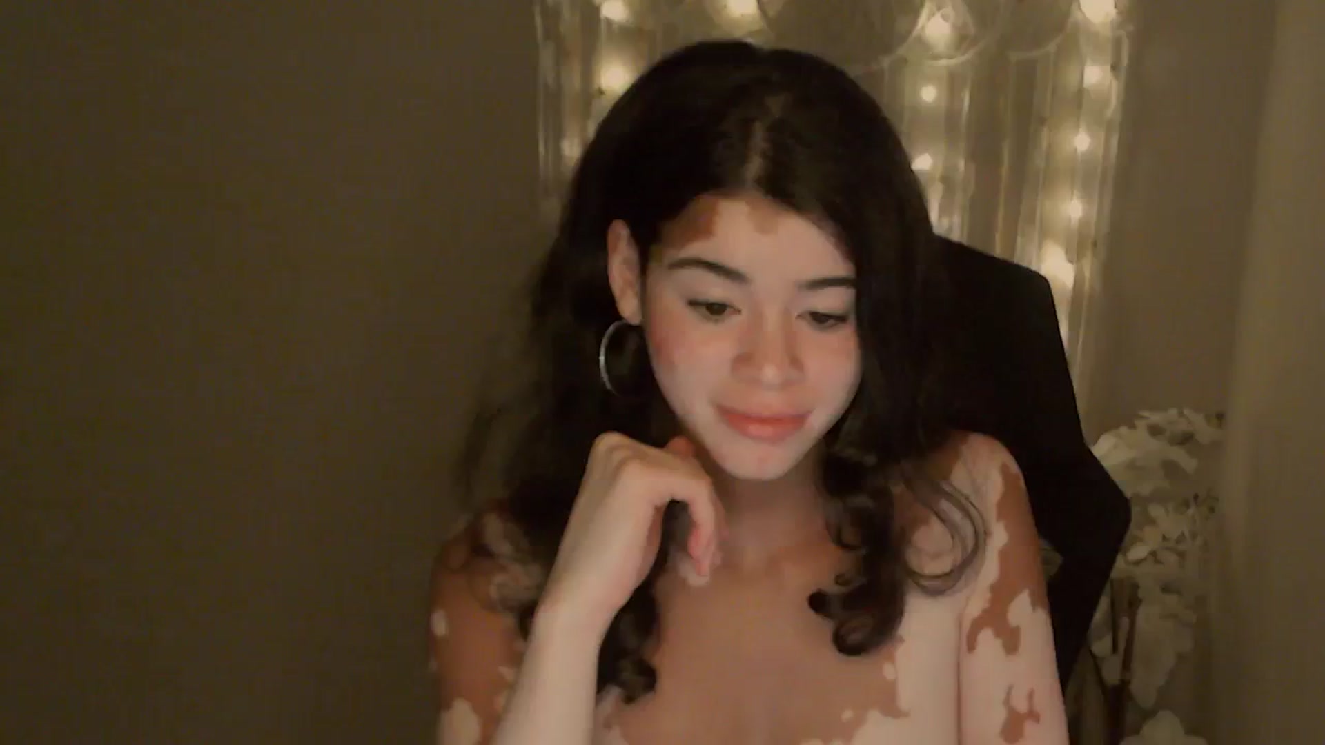 Gallery image thumbnail from Jade_Luv7's myfreecams stream on, 10/26/2023, 06:18 image 4 of 20
