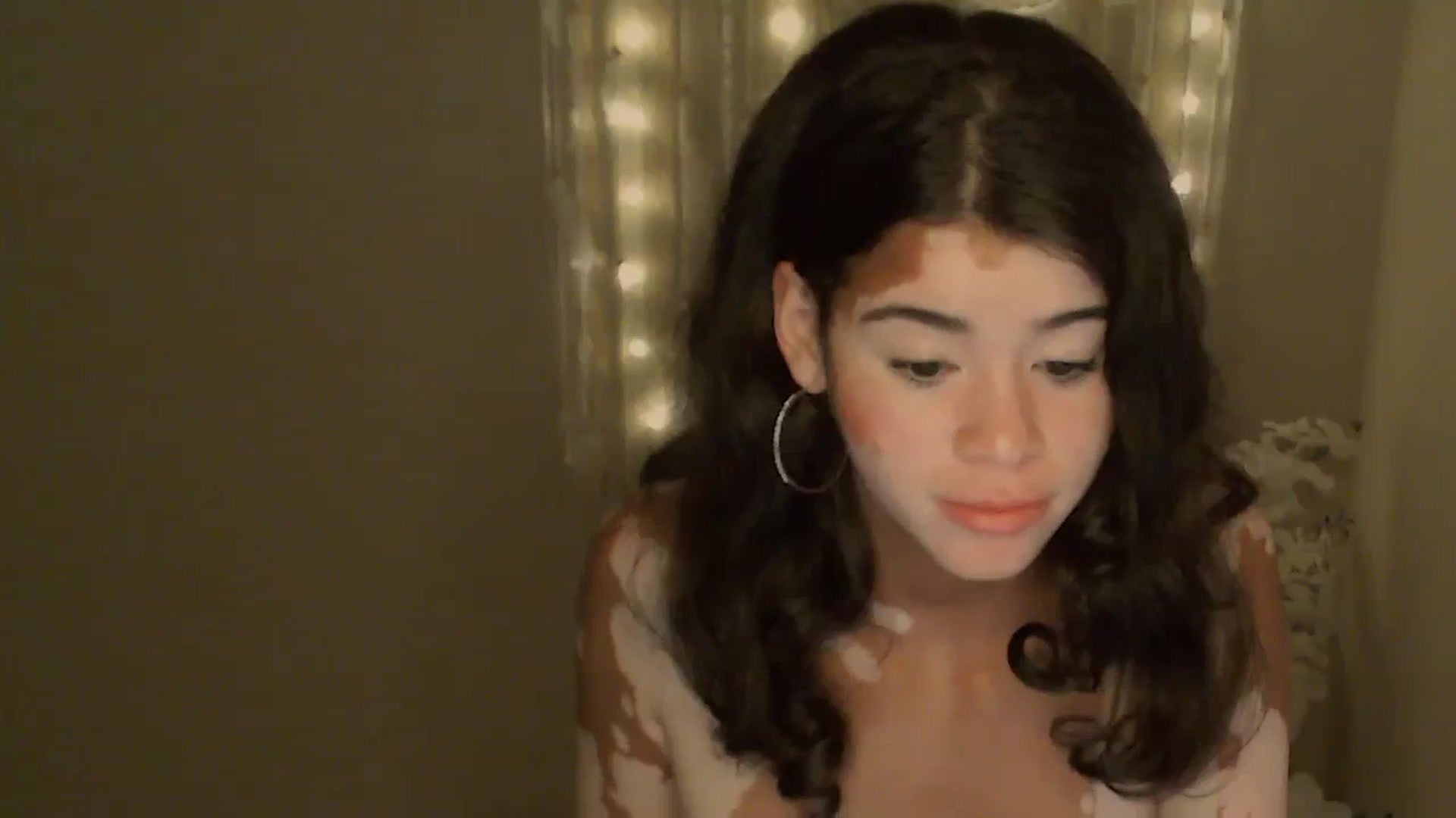 Gallery image thumbnail from Jade_Luv7's myfreecams stream on, 10/26/2023, 07:00 image 2 of 20
