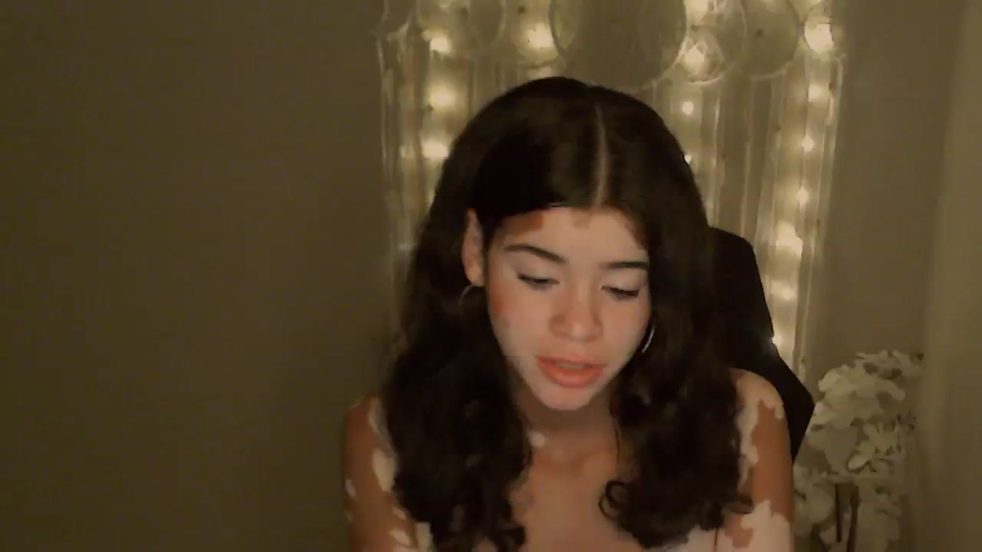 Gallery image thumbnail from Jade_Luv7's myfreecams stream on, 10/26/2023, 07:26 image 19 of 20