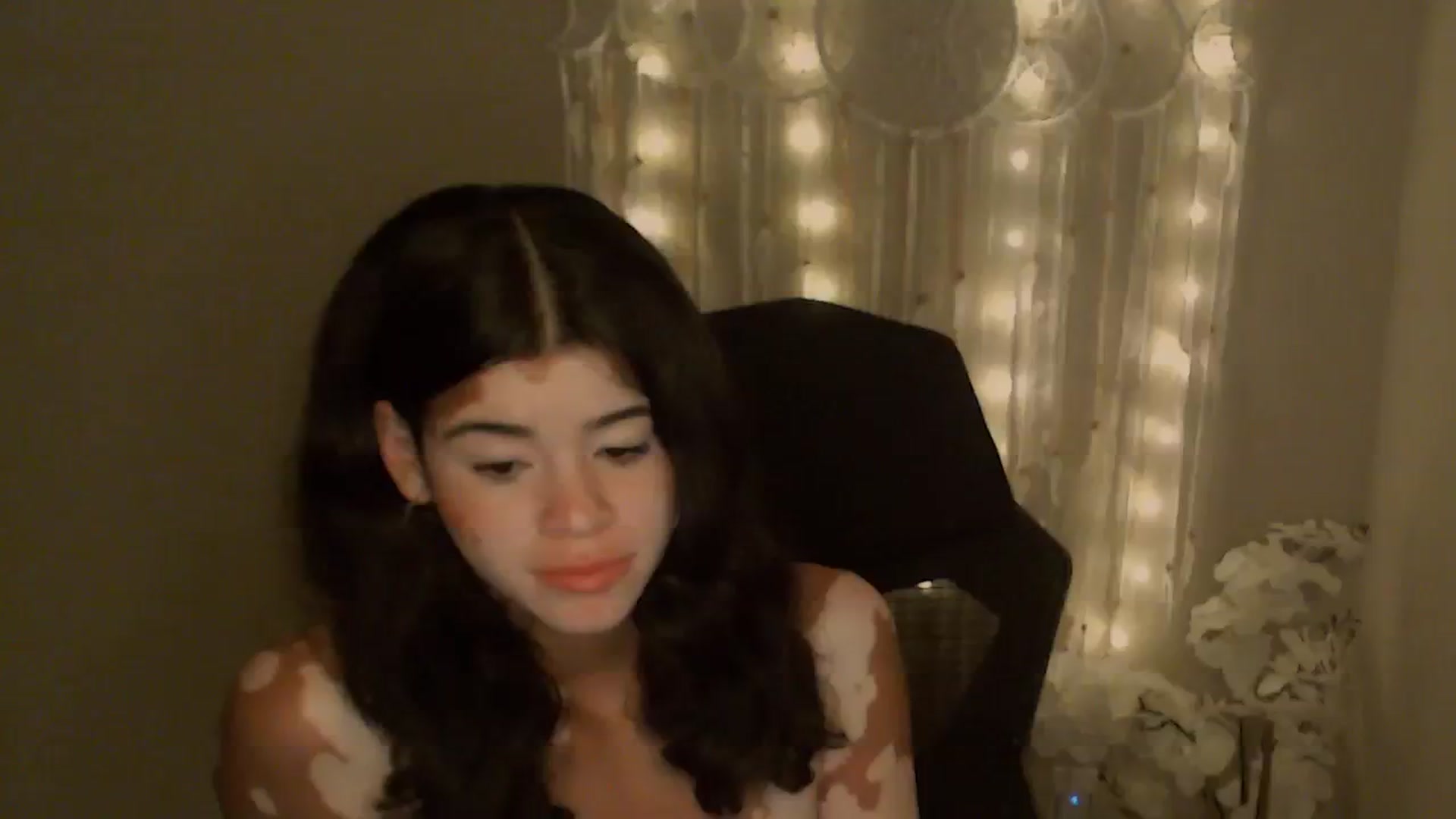 Gallery image thumbnail from Jade_Luv7's myfreecams stream on, 10/26/2023, 07:26 image 9 of 20