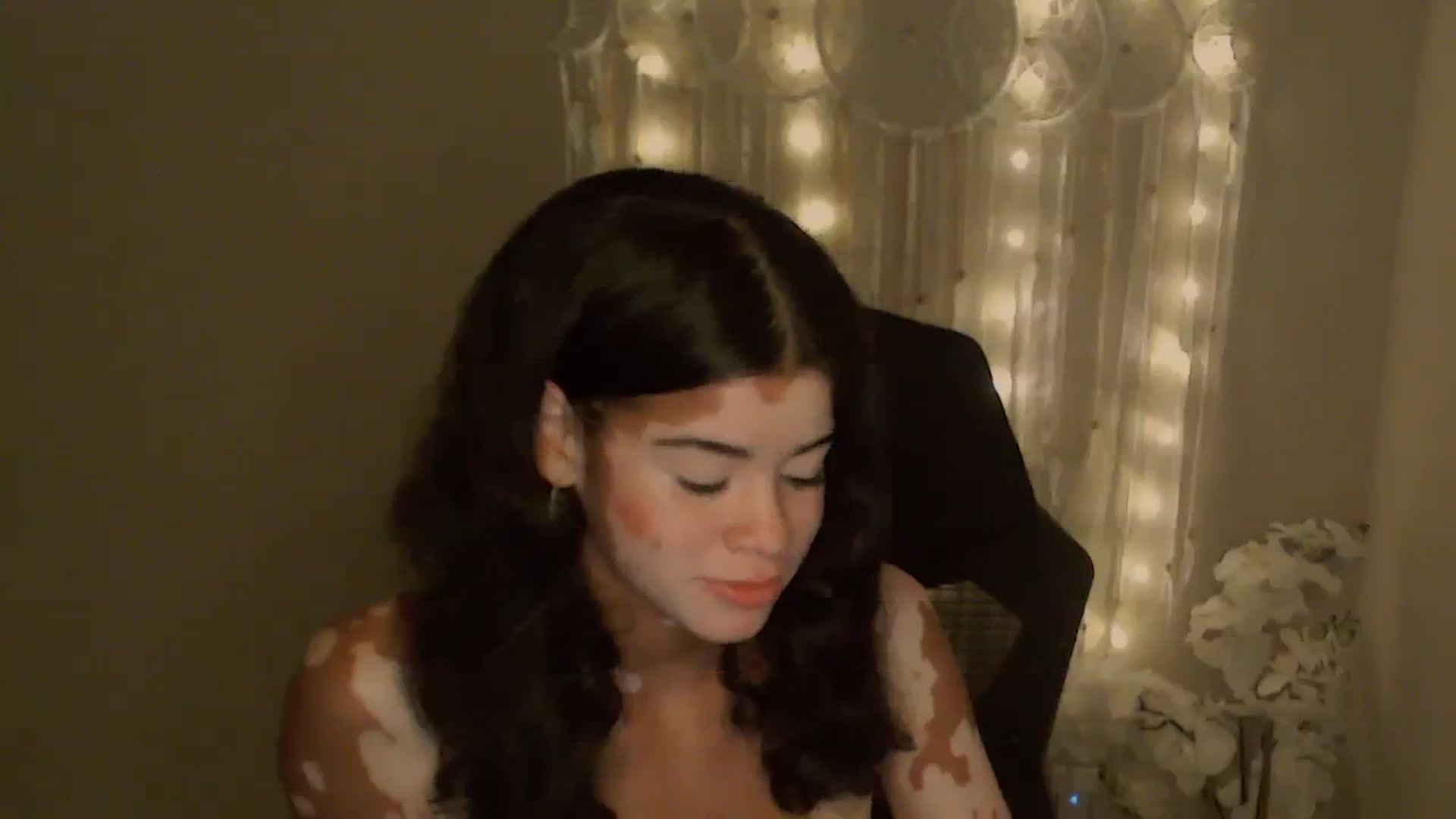 Gallery image thumbnail from Jade_Luv7's myfreecams stream on, 10/26/2023, 07:26 image 6 of 20
