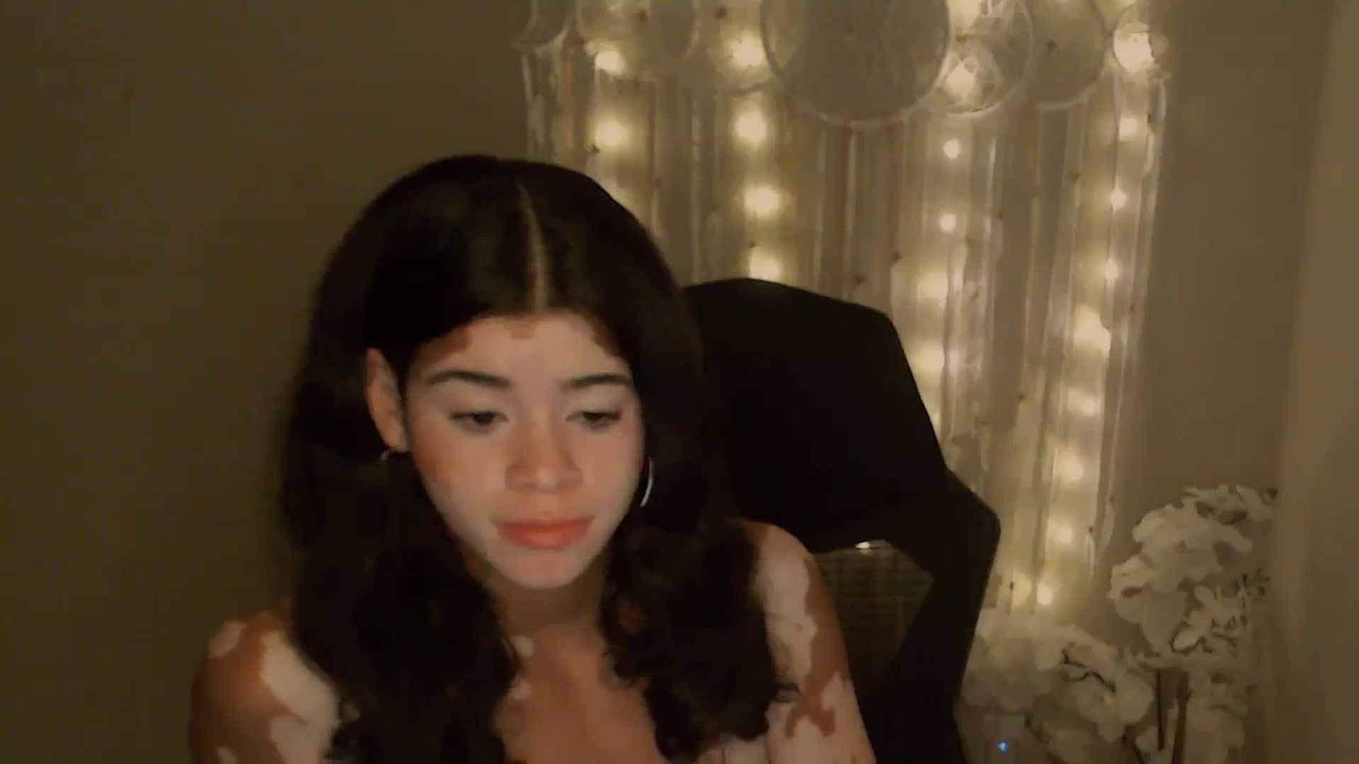 Gallery image thumbnail from Jade_Luv7's myfreecams stream on, 10/26/2023, 07:26 image 10 of 20